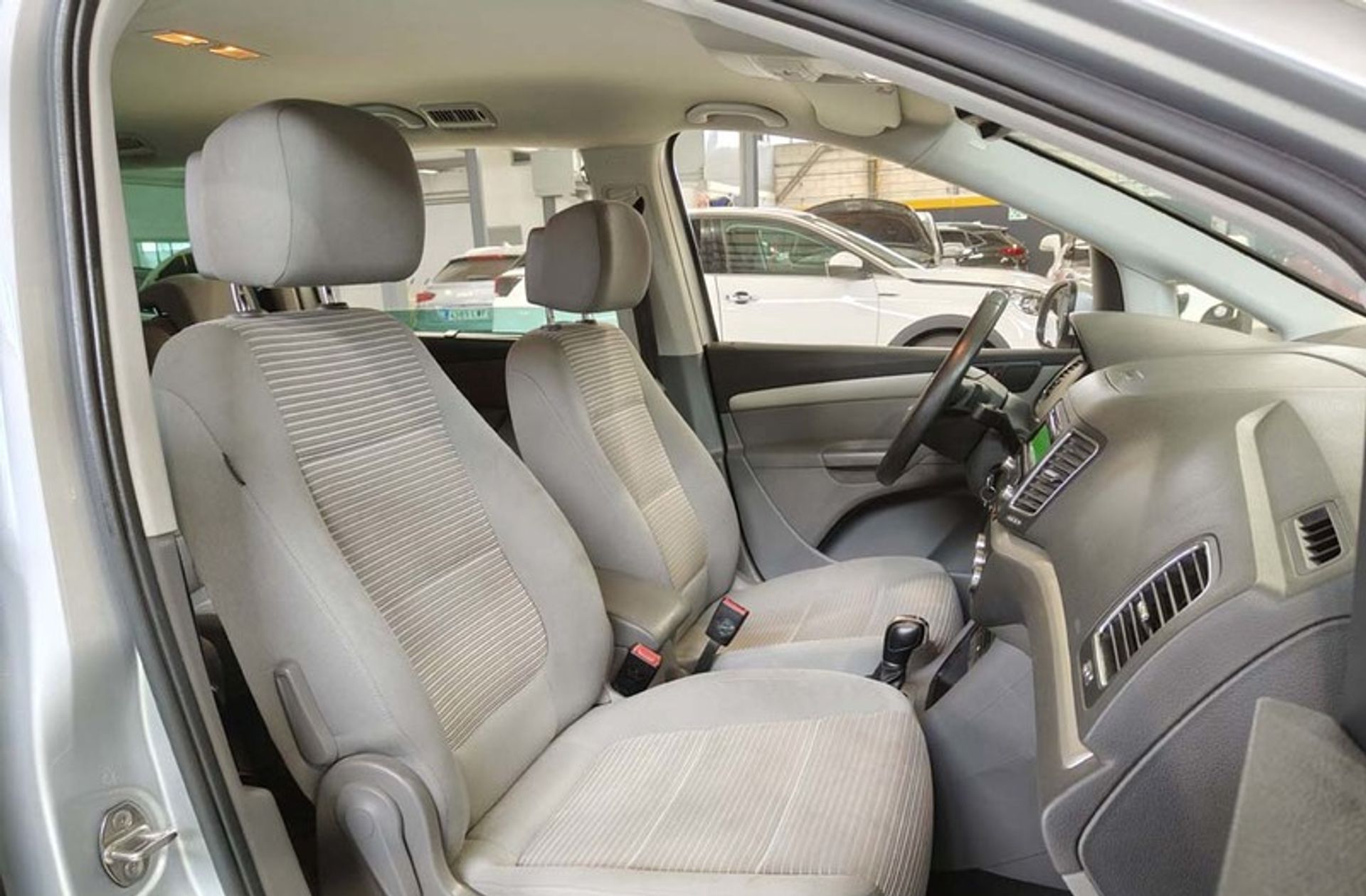 SEAT Alhambra 2.0 TDI Style 4Kids DSG 7 plazas - foto 17