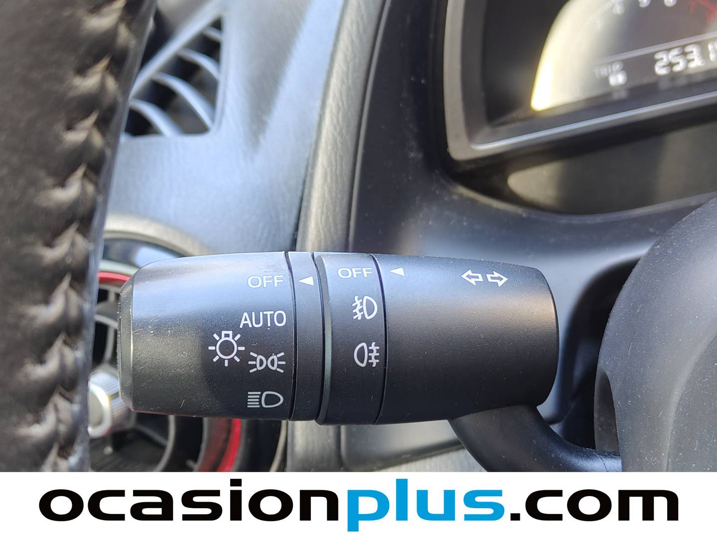 Foto Mazda Mazda2 Mazda Mazda 2 1.5 GE Sport Red Edition  (90 CV)