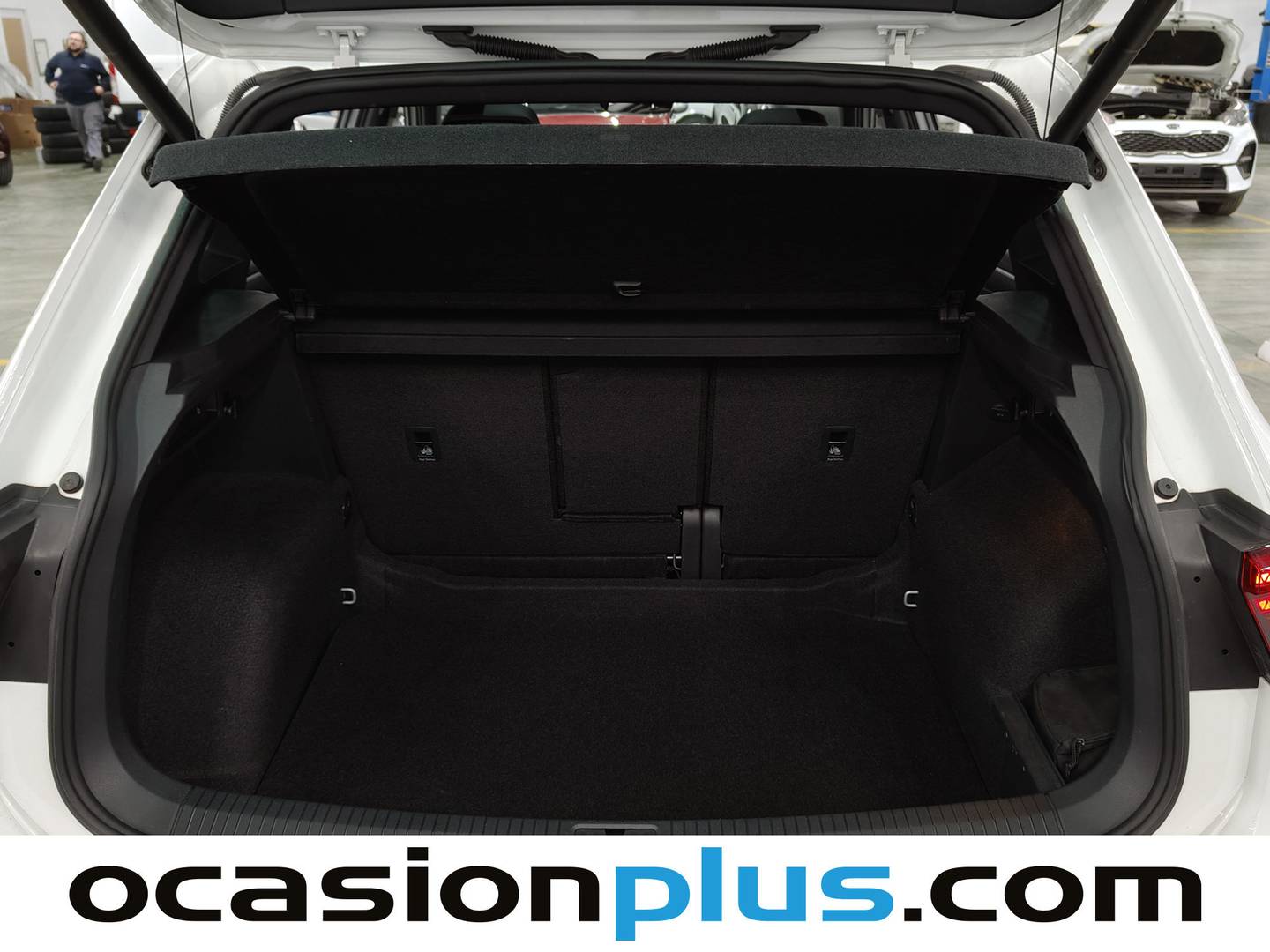 Foto Volkswagen Tiguan Volkswagen Tiguan Sport 1.5 TSI (150 CV) DSG Pack R-Line