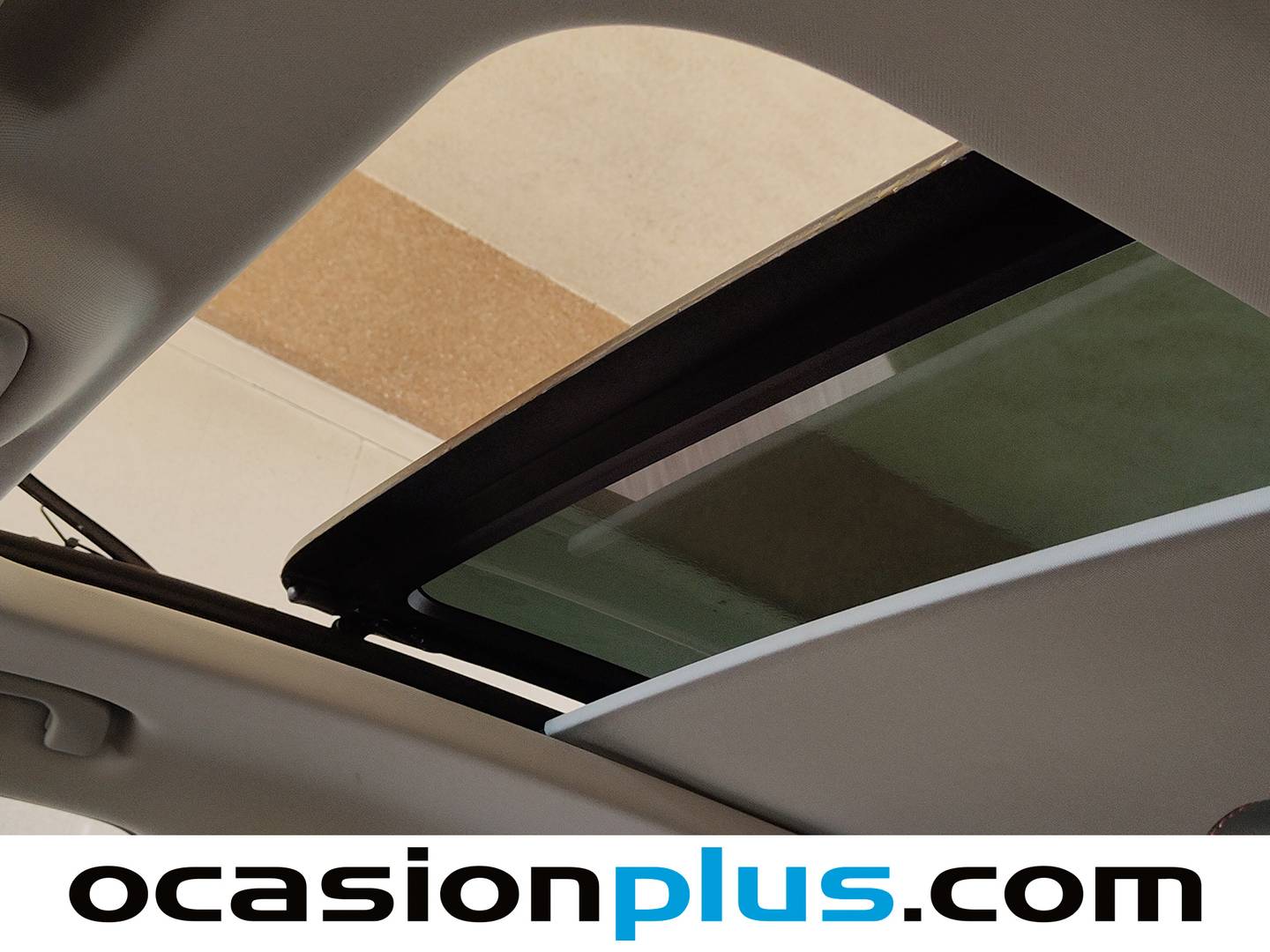 Extras del MG eHS MG eHS 1.5 T-GDI PHEV Luxury (258 CV)