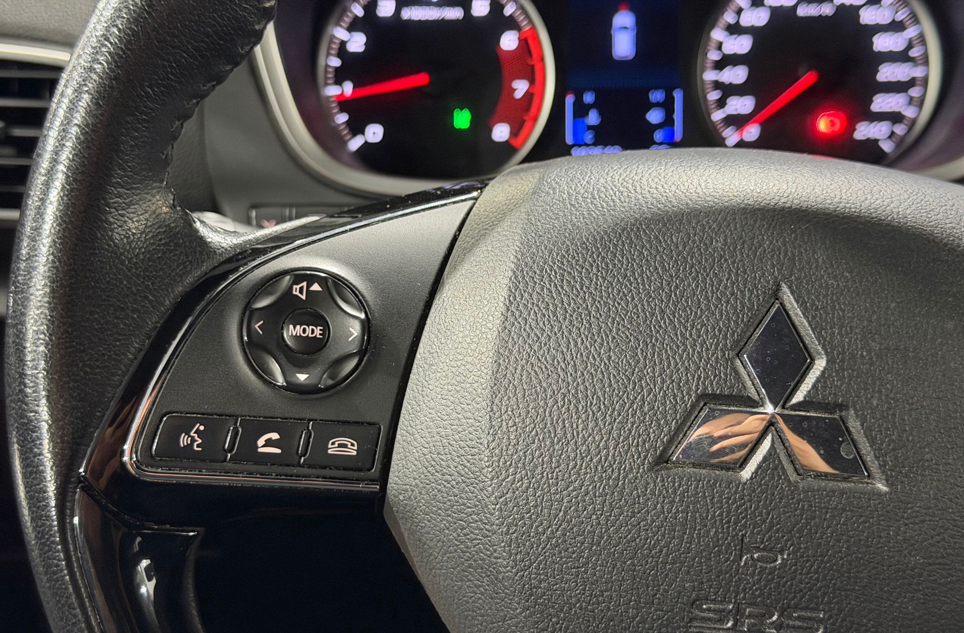 Mitsubishi Eclipse Cross 150T Motion Black Edition - foto 27