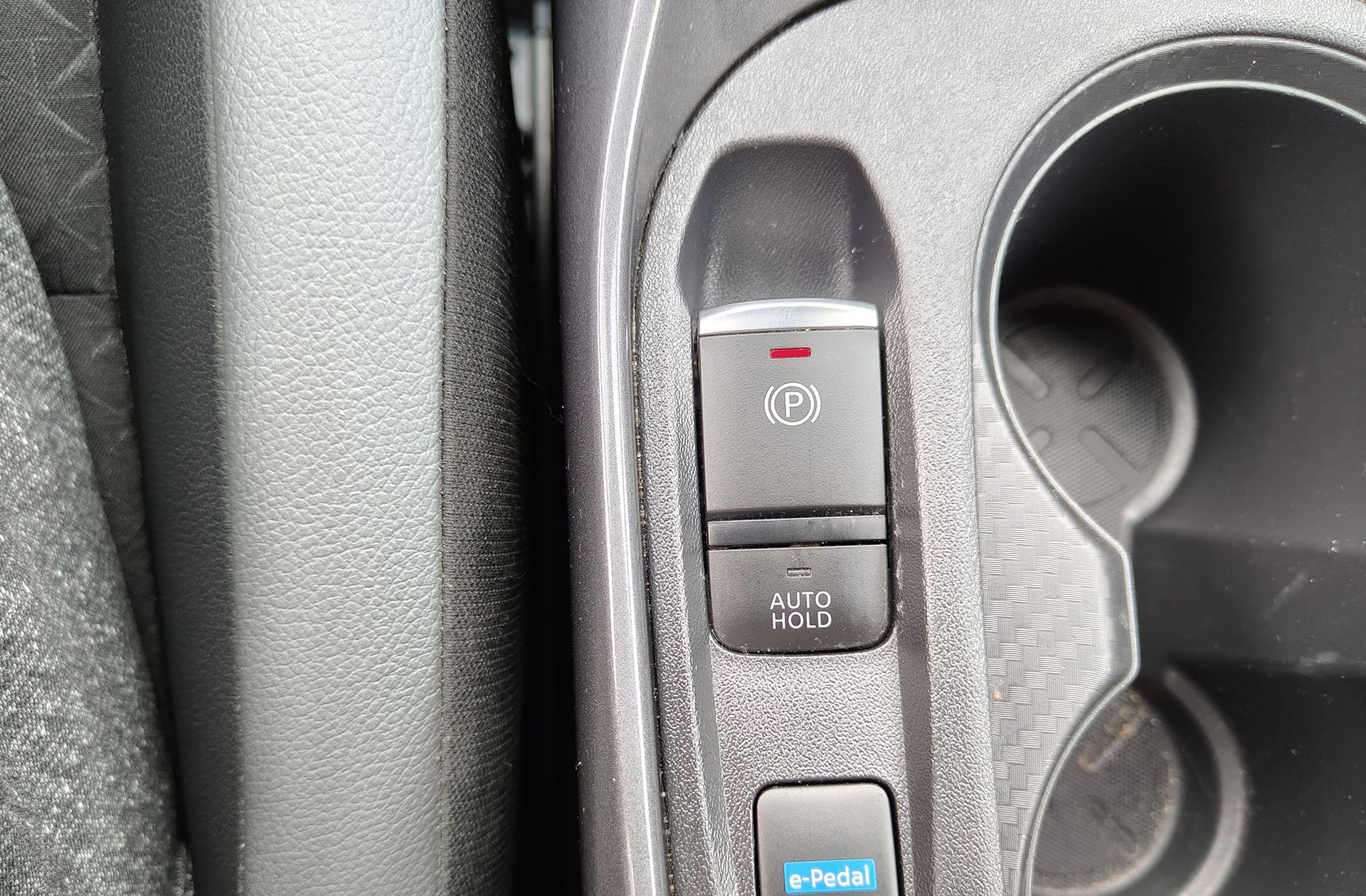 Nissan Juke 1.6 Hybrid N-Connecta - foto 30