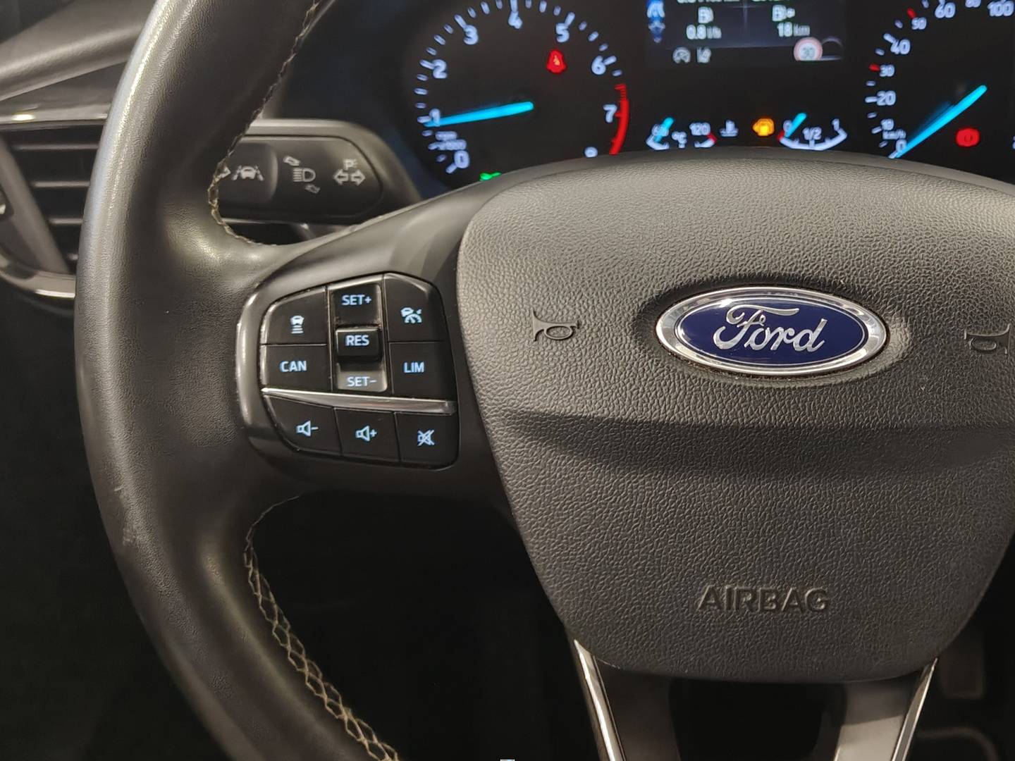 Foto Ford Puma Ford Puma 1.0 EcoBoost Titanium (125 CV)