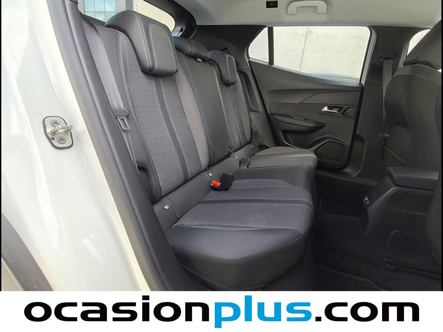 Foto Peugeot 2008 Peugeot 2008 PureTech 100 S&S Allure  (100 CV)