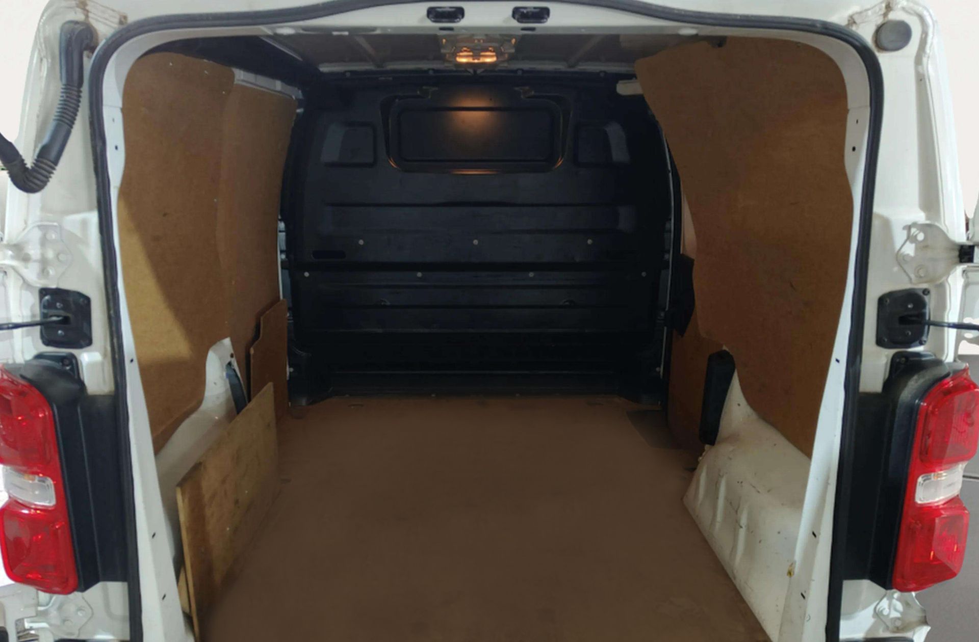Fiat Scudo Furgon 1.5 BlueHDi L1 Business - foto 10