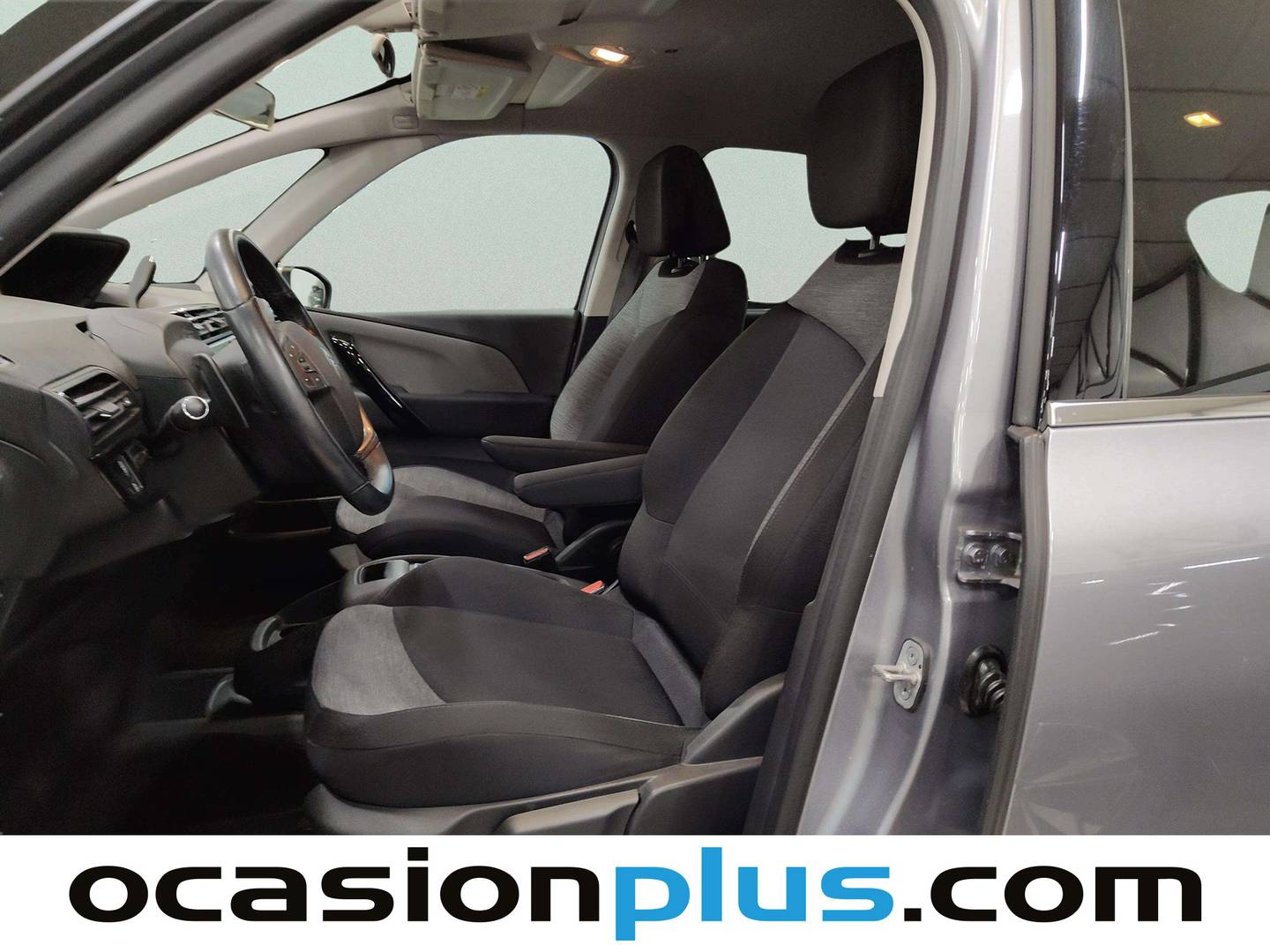 Foto asientos delanteros Citroën C4 Picasso Citroën C4 Picasso PureTech 130 S&S Feel EAT6 (130 CV)
