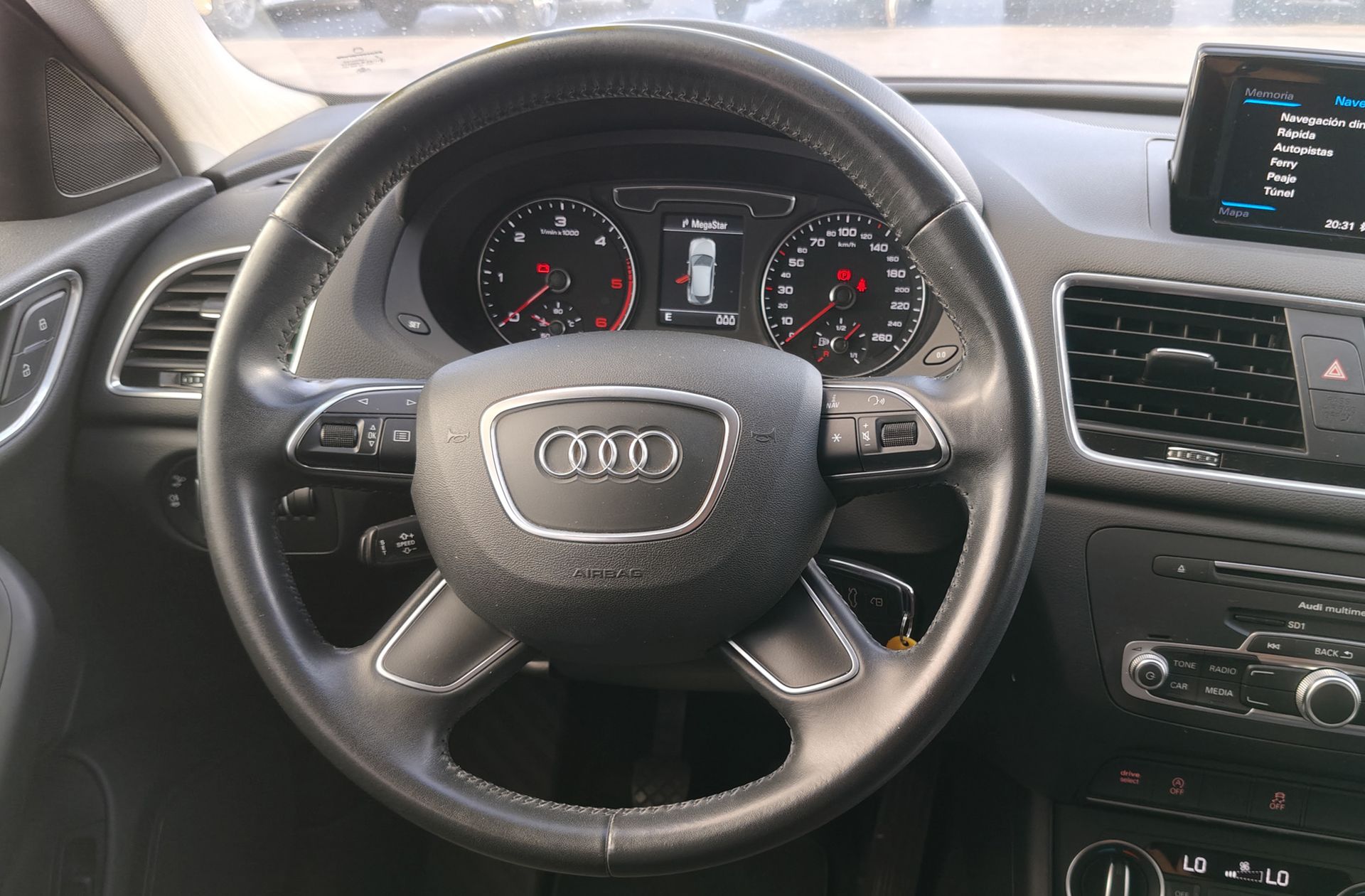 Audi Q3 design edition 2.0 TDI - foto 27