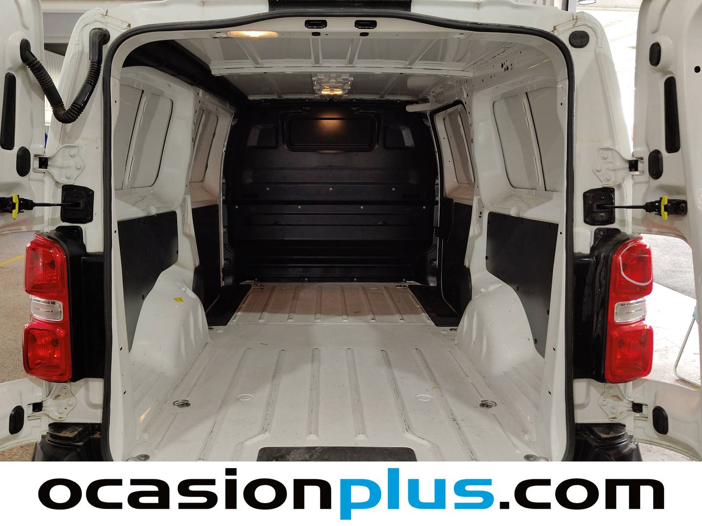 Foto asientos traseros Citroën Jumpy Citroën Jumpy Furgon BlueHDi 100 Talla XL (102 CV)