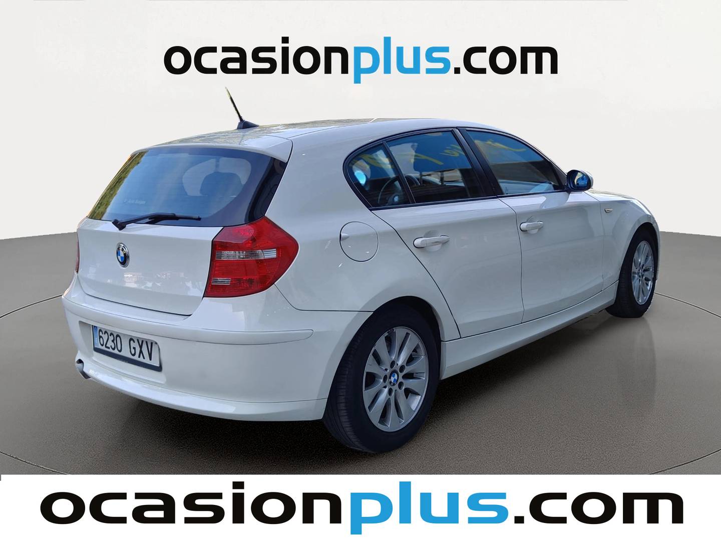 Foto trasera BMW Serie 1 BMW Serie 1 120d (177 CV) derecha