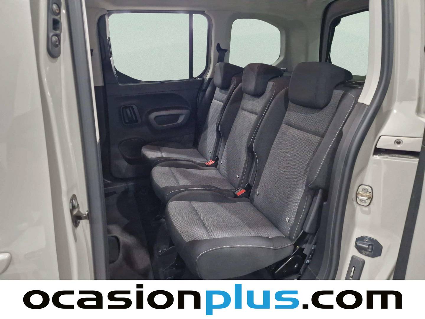 Foto asientos traseros Toyota Proace City Verso Toyota Proace City Verso 1.5D Family Active L1 Auto (131 CV)