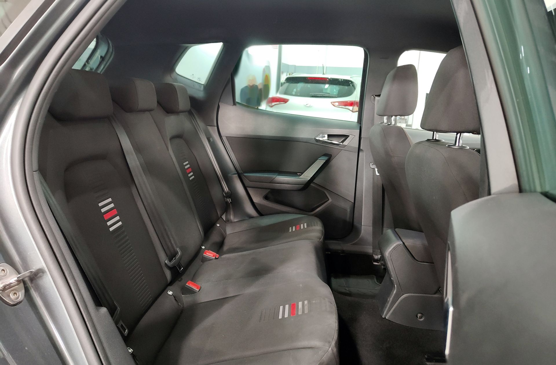 SEAT Arona 1.0 TSI FR - foto 20