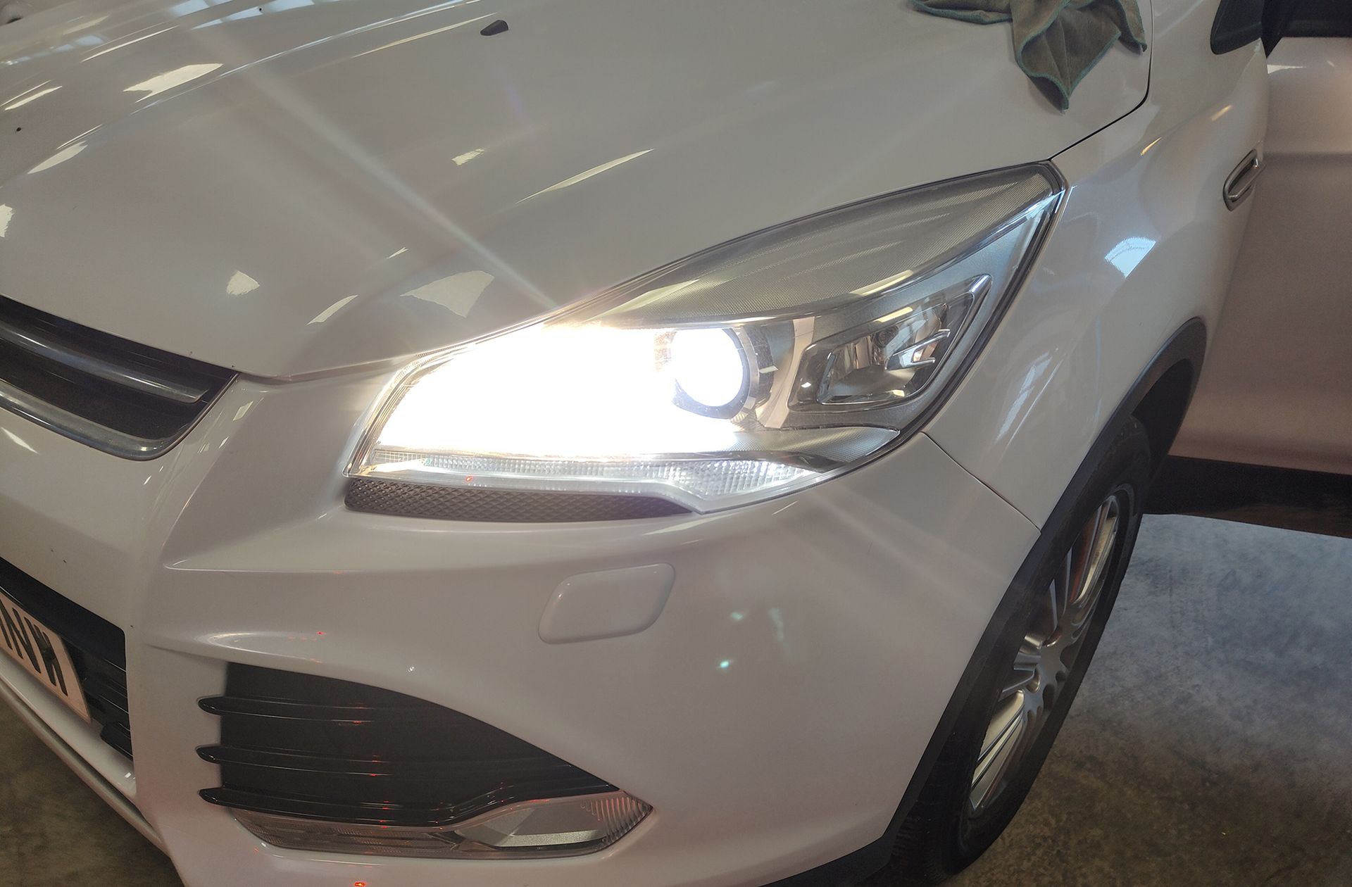 Ford Kuga 2.0 TDCi Titanium 4x4 Powershift - foto 11