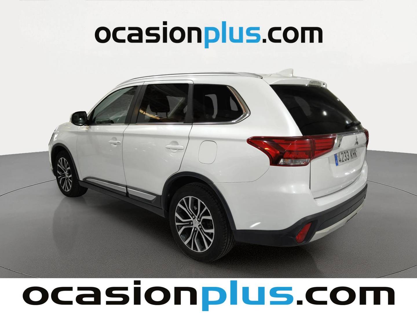 Foto trasera Mitsubishi Outlander Mitsubishi Outlander 220 DI-D Motion 4WD (150 CV) 7 Plazas izquierda
