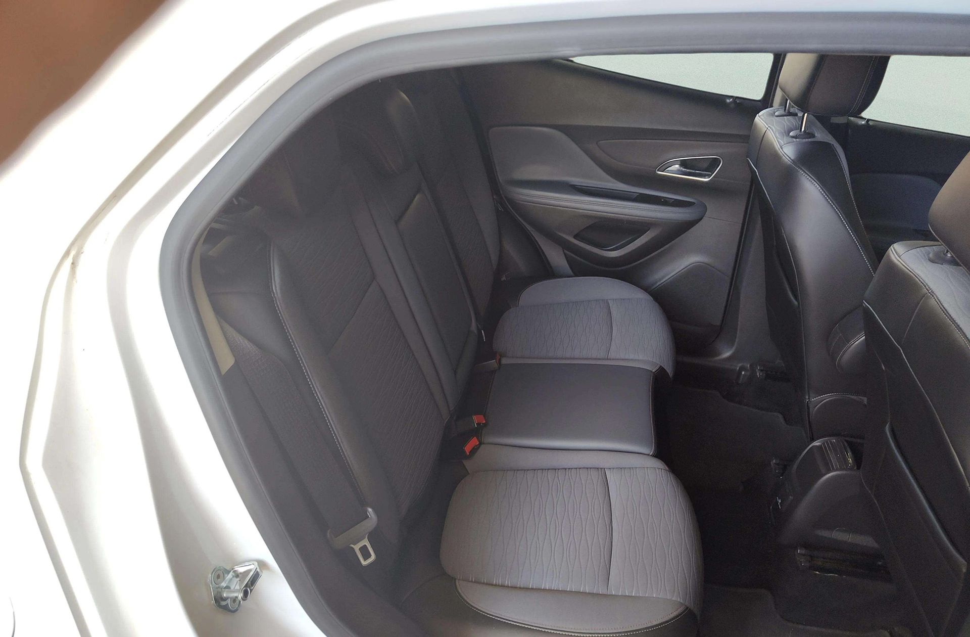 Opel Mokka 1.7 CDTi Excellence 4x2 - foto 19