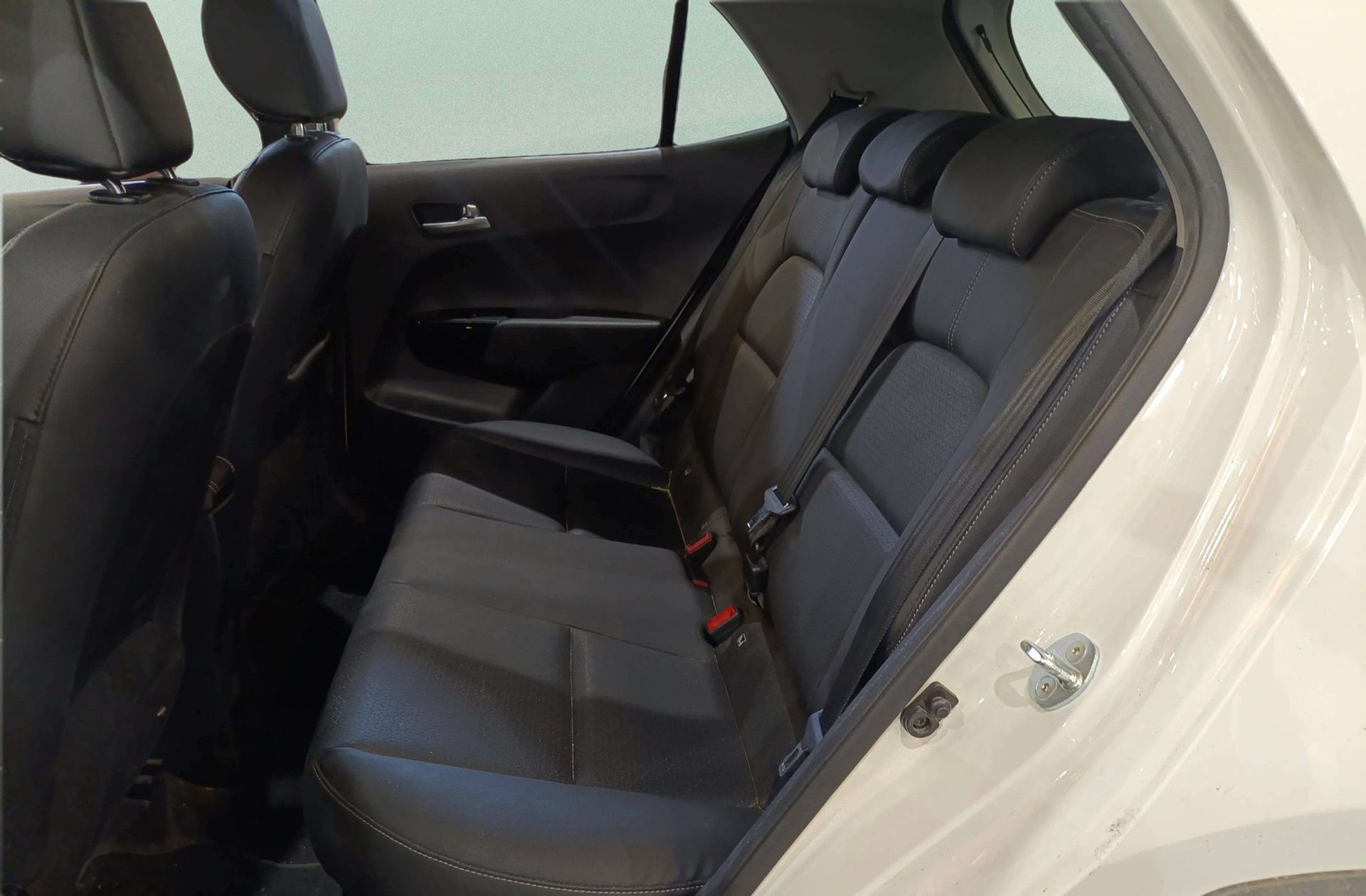 Kia Picanto 1.0 T-GDi X-Line - foto 14