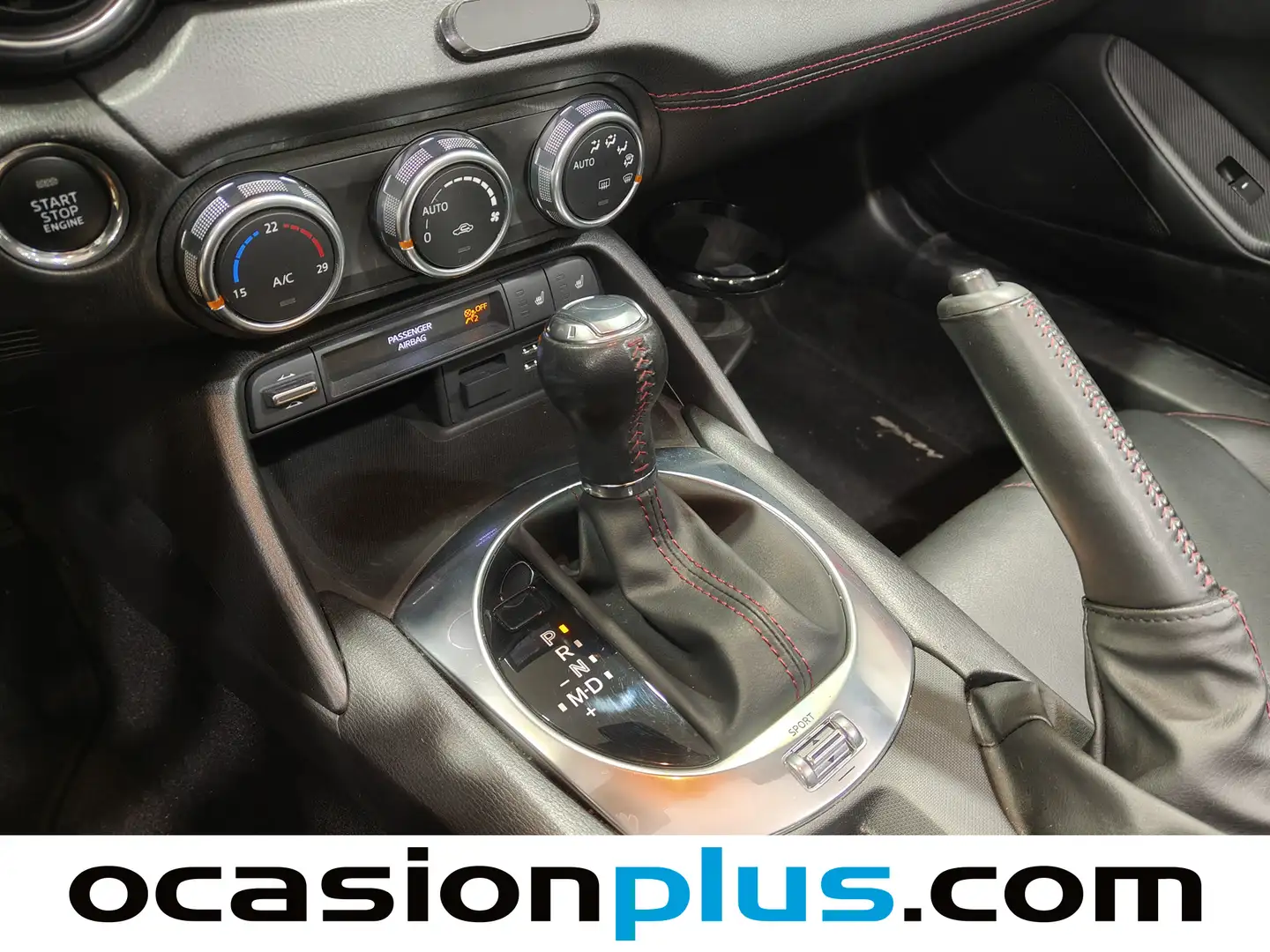 Foto Mazda MX-5 Mazda MX-5 2.0 Luxury Auto RF Targa (160 CV)