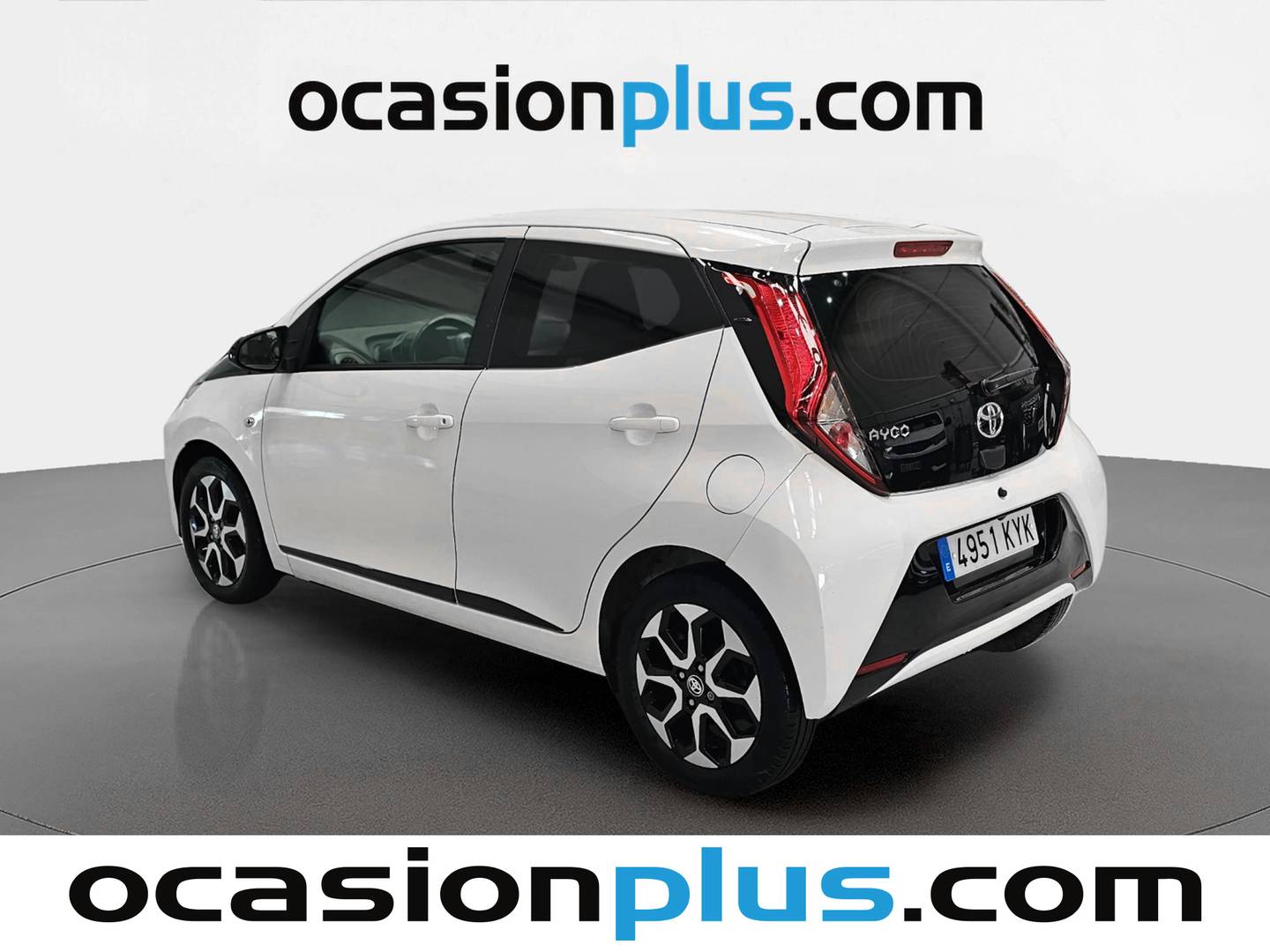 Foto trasera Toyota Aygo Toyota Aygo 1.0 70 x-play (72 CV) izquierda