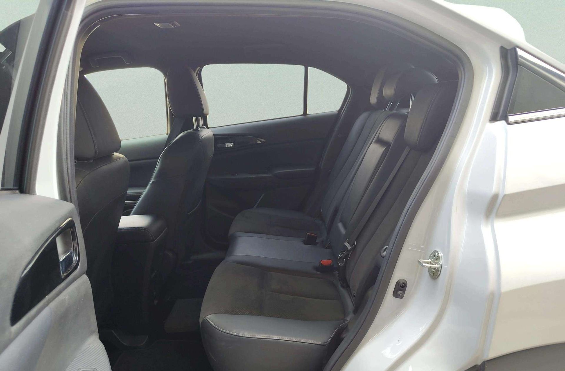 Mitsubishi Eclipse Cross 2.4 PHEV Kaiteki 4WD - foto 11
