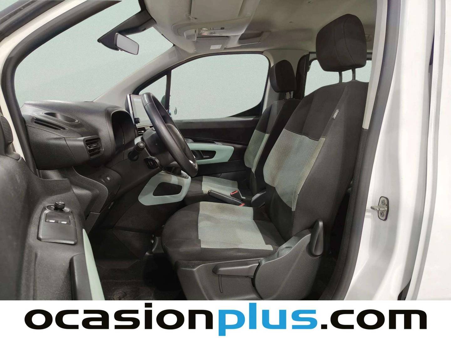 Foto asientos delanteros Citroën Berlingo Citroën Berlingo Combi BlueHDi 100 Talla M Feel (100 CV)