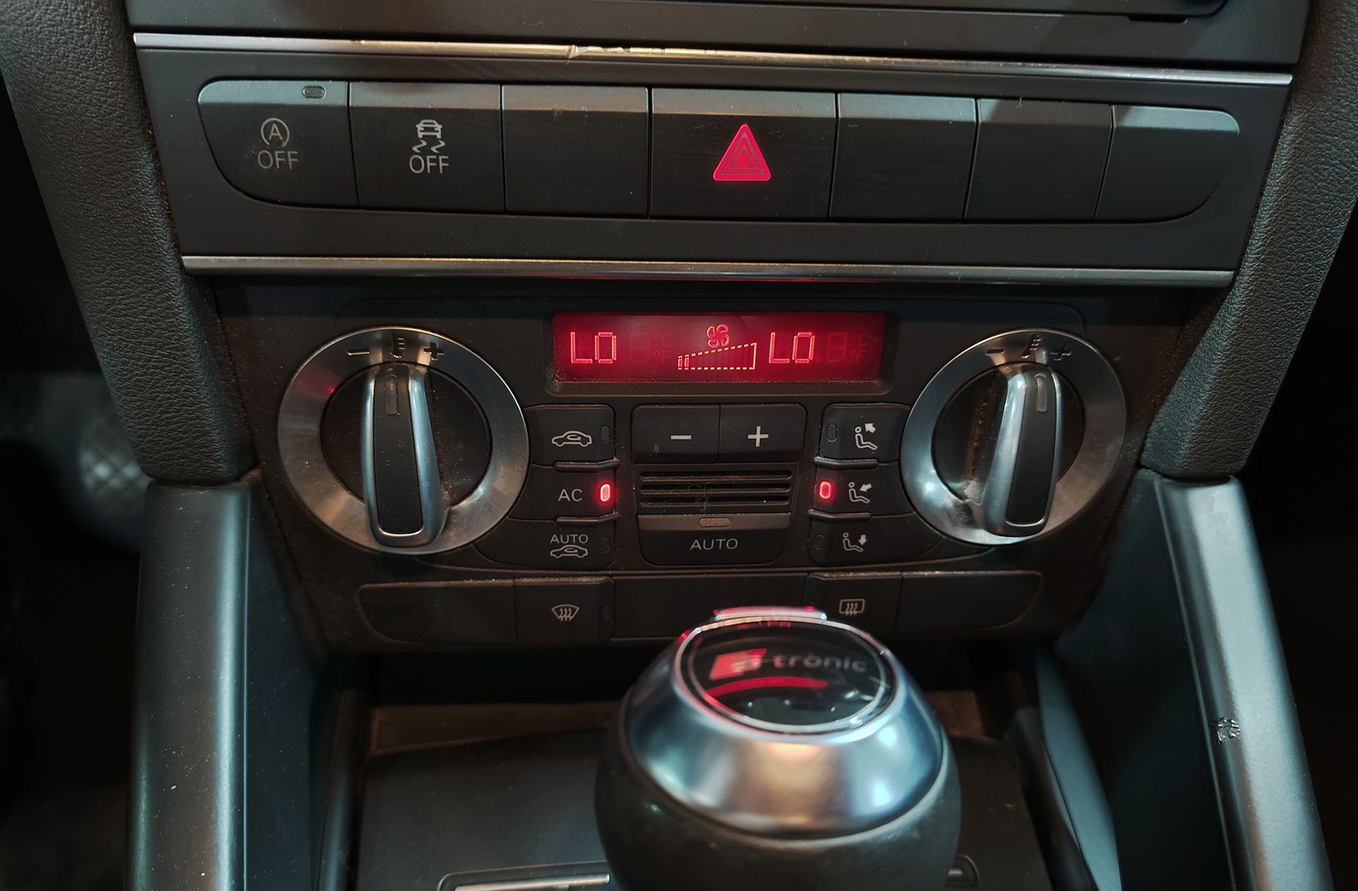Audi A3 Sportback Attraction 1.6 TDI S tronic - foto 25