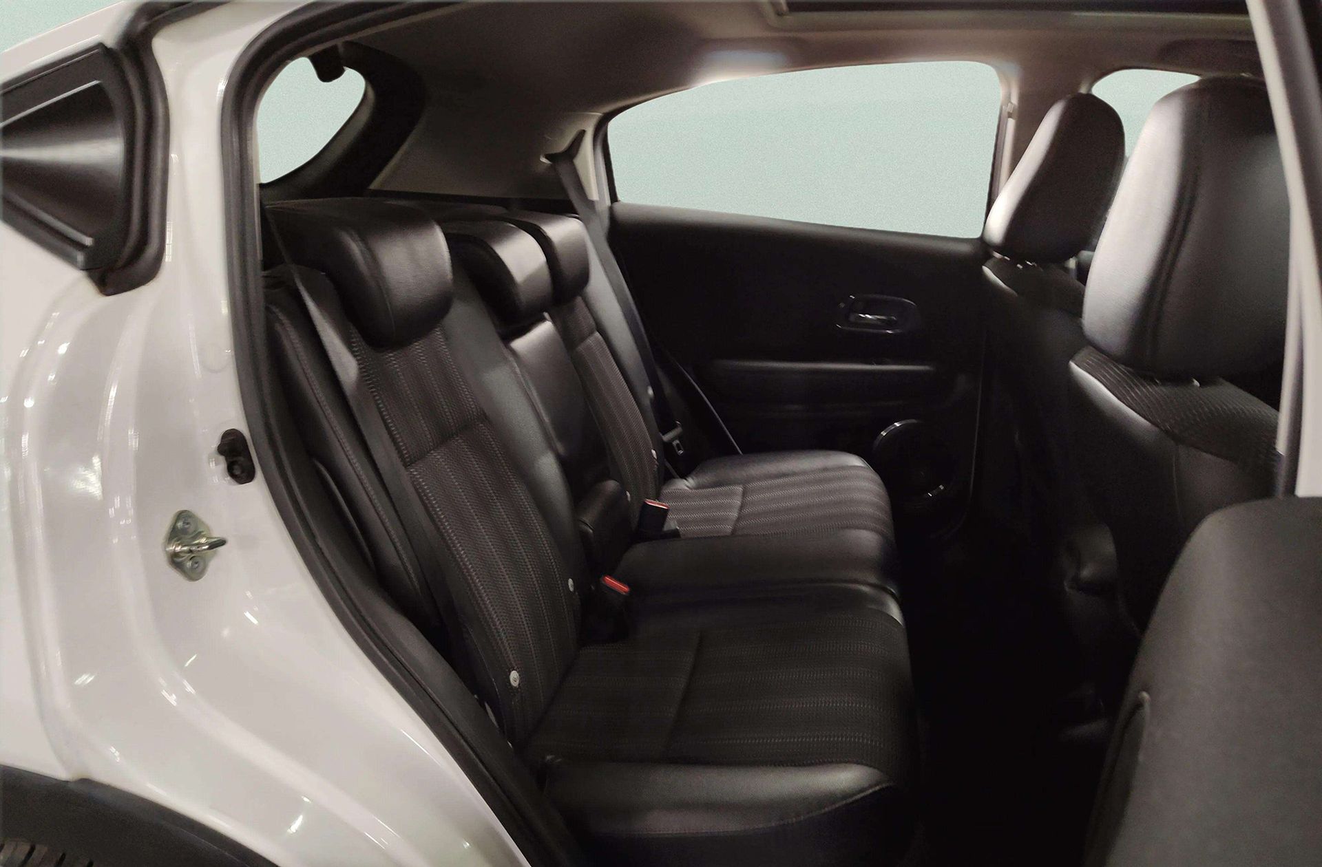 Honda HR-V 1.6 i-DTEC Executive - foto 18