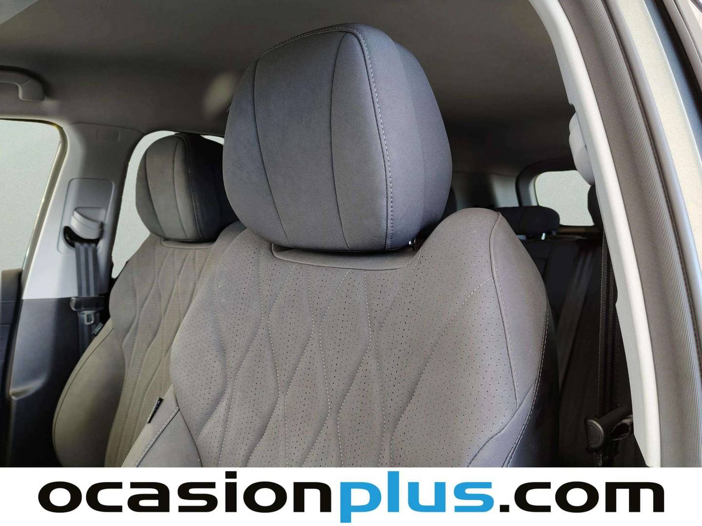 Acabados EBRO S800 EBRO S800 1.6 TGDI Premium DCT (147 CV) 7 Plazas