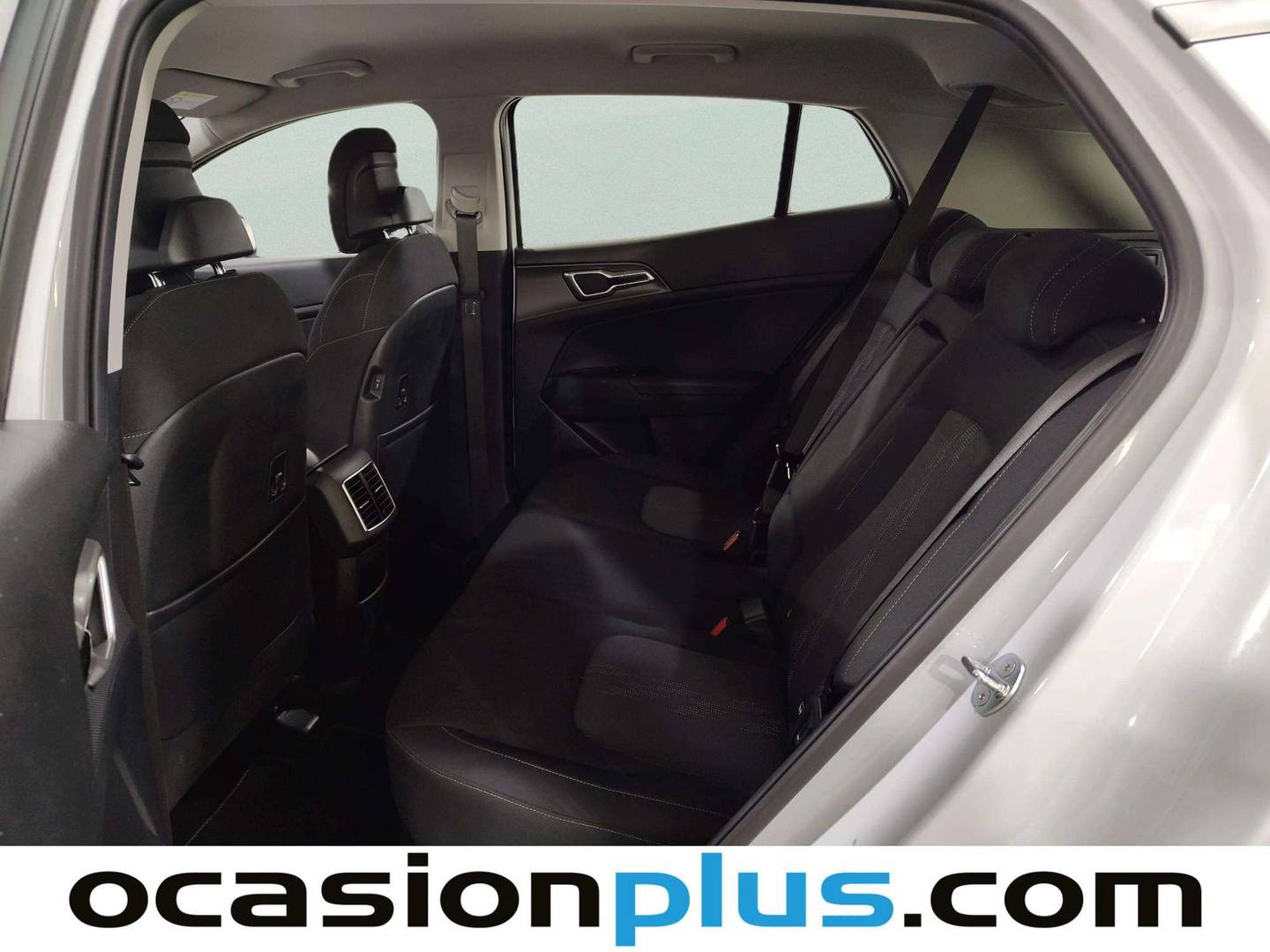 Foto asientos traseros KIA Sportage KIA Sportage 1.6 T-GDi HEV Drive 4x2 (215 CV)