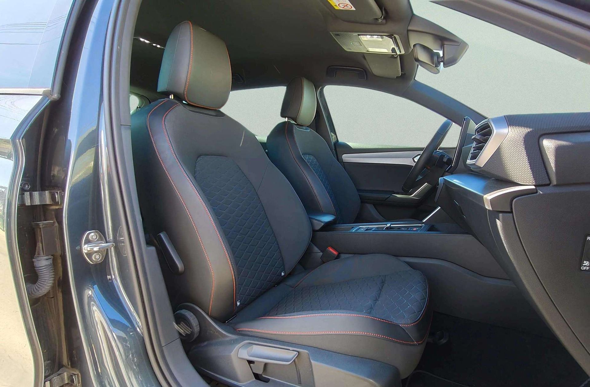 SEAT León 1.5 eTSI FR DSG - foto 24