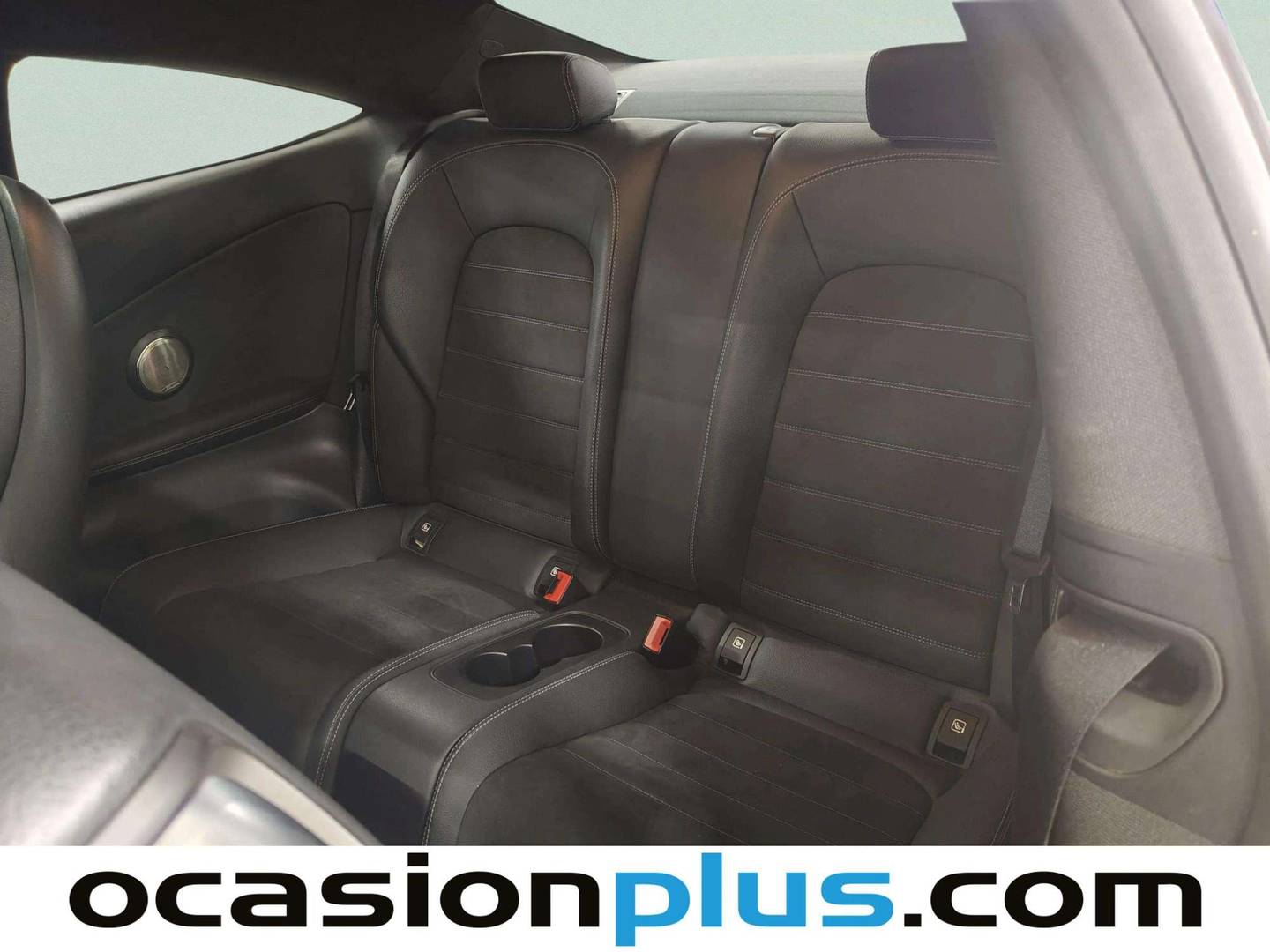 Foto asientos traseros Mercedes Clase C Mercedes Clase C Coupe 220 d (194 CV) Pack AMG