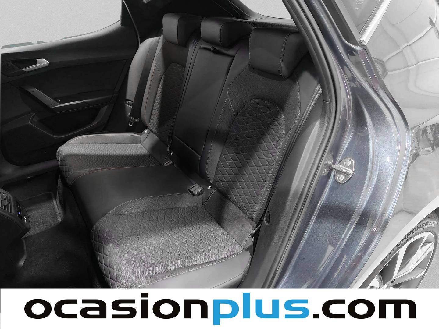 Foto asientos traseros Seat León Seat León 1.5 TSI S&S FR XM (130 CV)