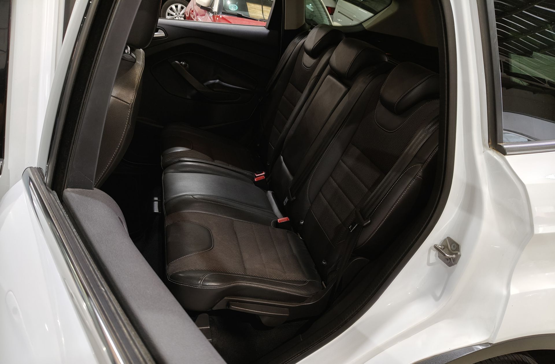 Ford Kuga 2.0 TDCi Titanium 4x2 - foto 11
