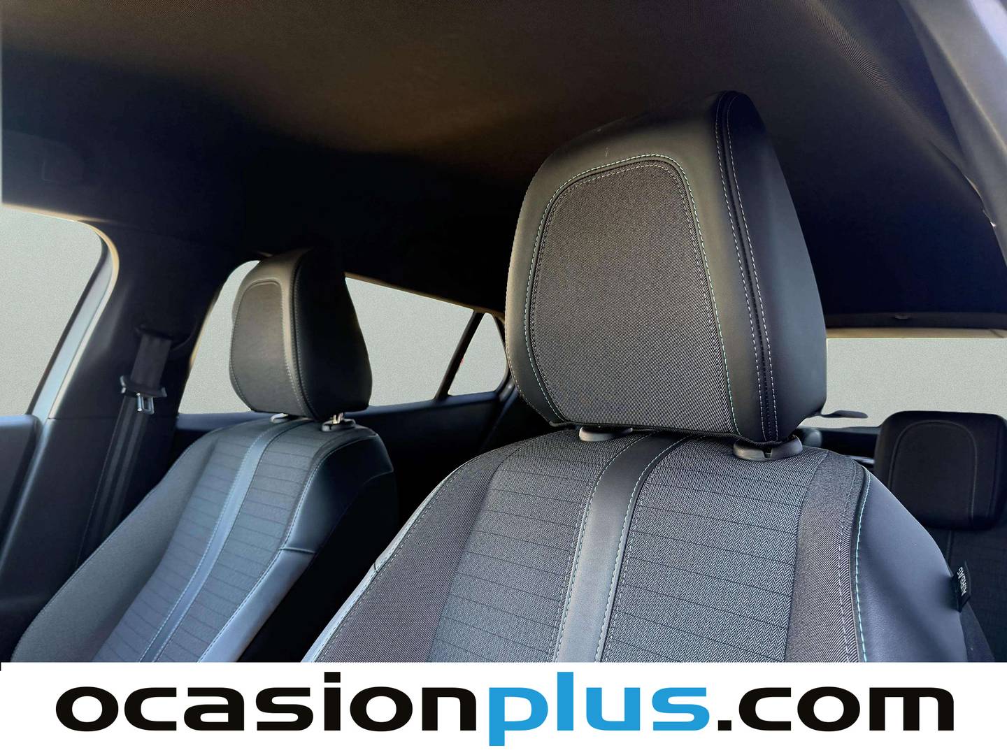 Extras y acabados del Peugeot 2008 Peugeot 2008 PureTech 100 S&S Allure (100 CV)