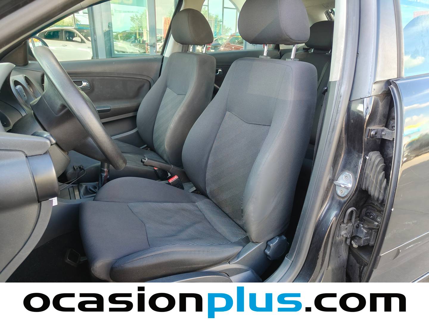 Foto asientos delanteros Seat Ibiza Seat Ibiza 1.4i 16v Stylance (100 CV)