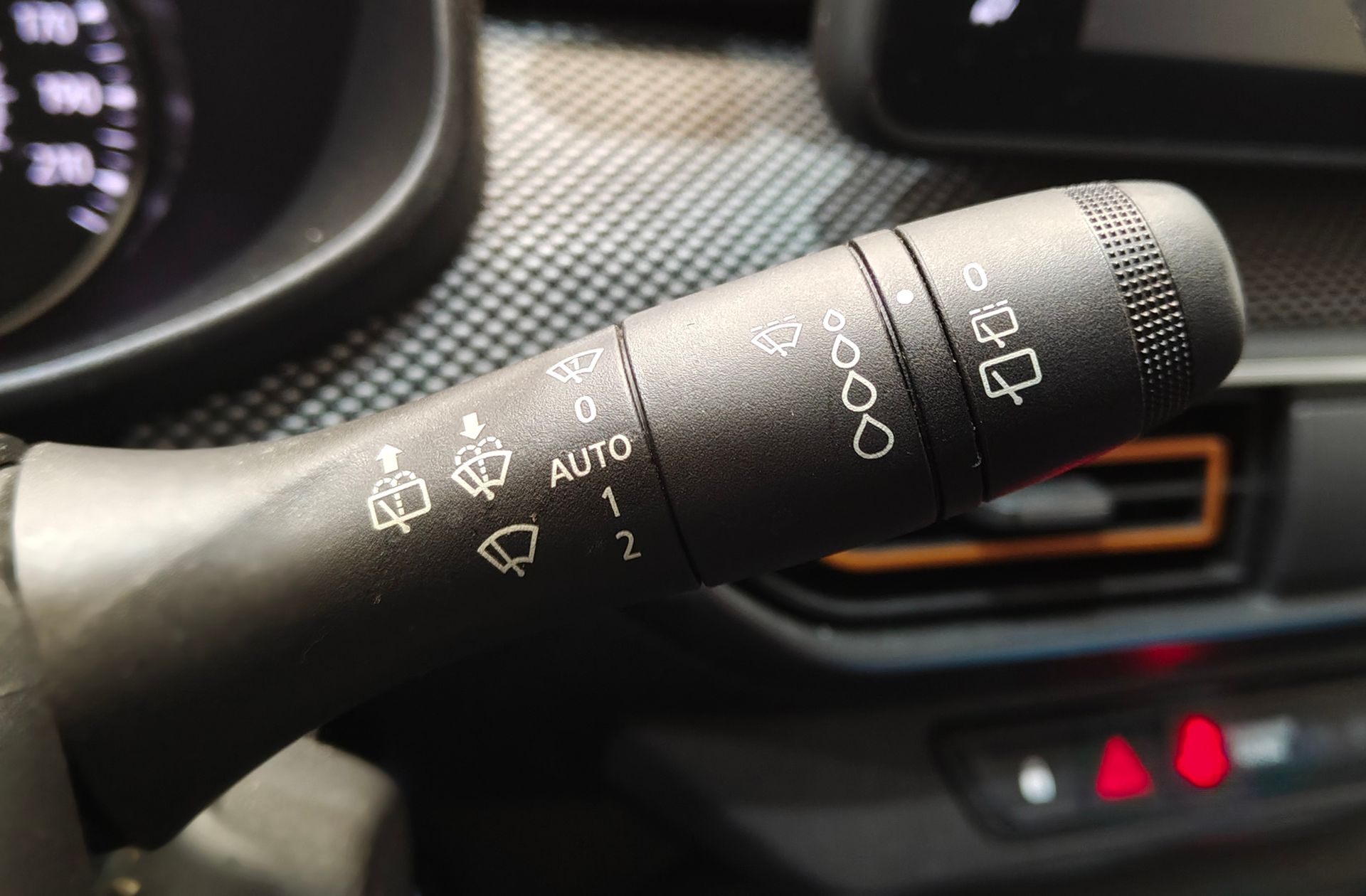 Dacia Sandero Stepway Comfort TCe CVT - foto 33