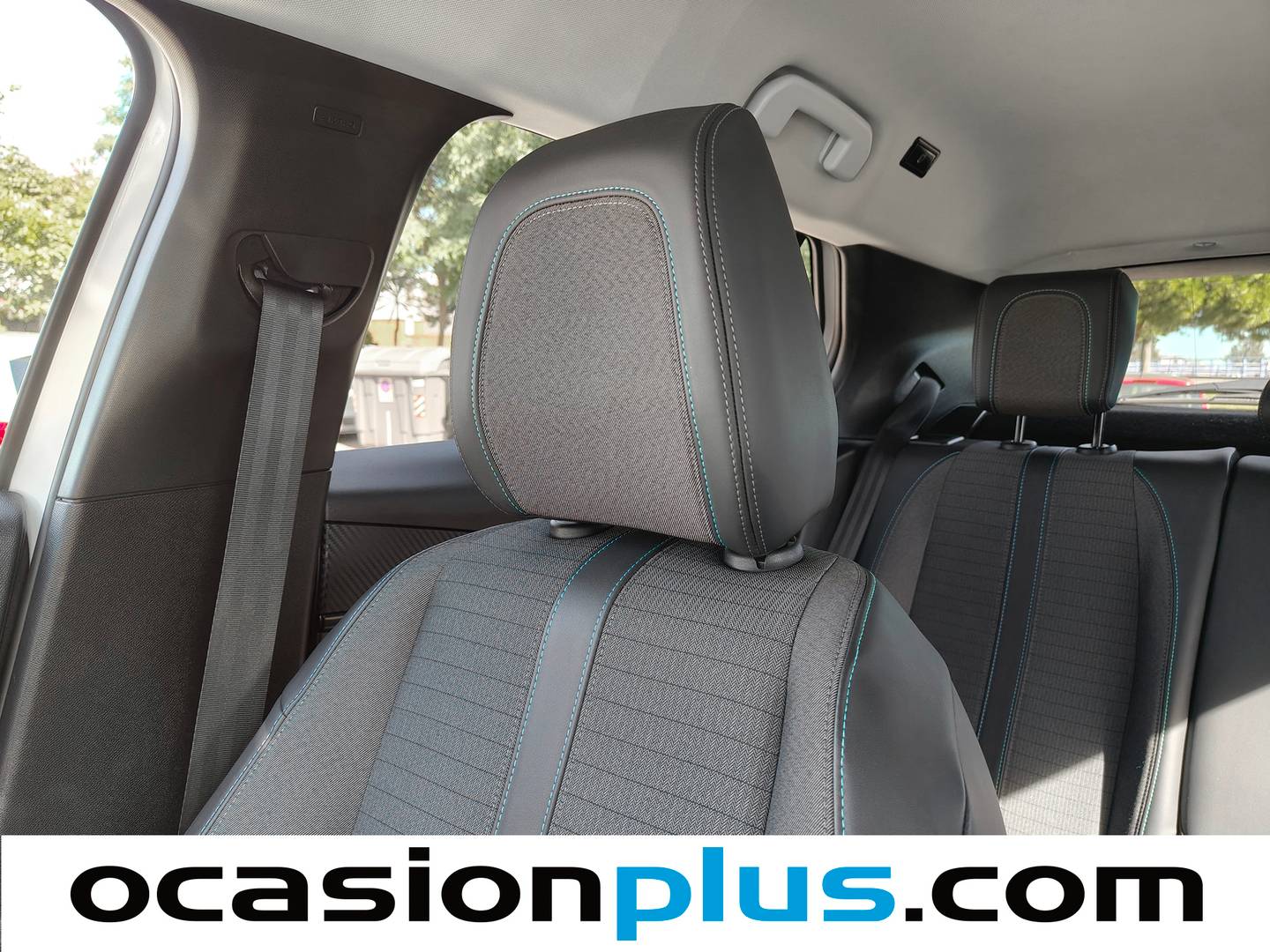 Acabados Peugeot 2008 Peugeot 2008 PureTech 130 S&S Allure Pack EAT8 (130 CV)