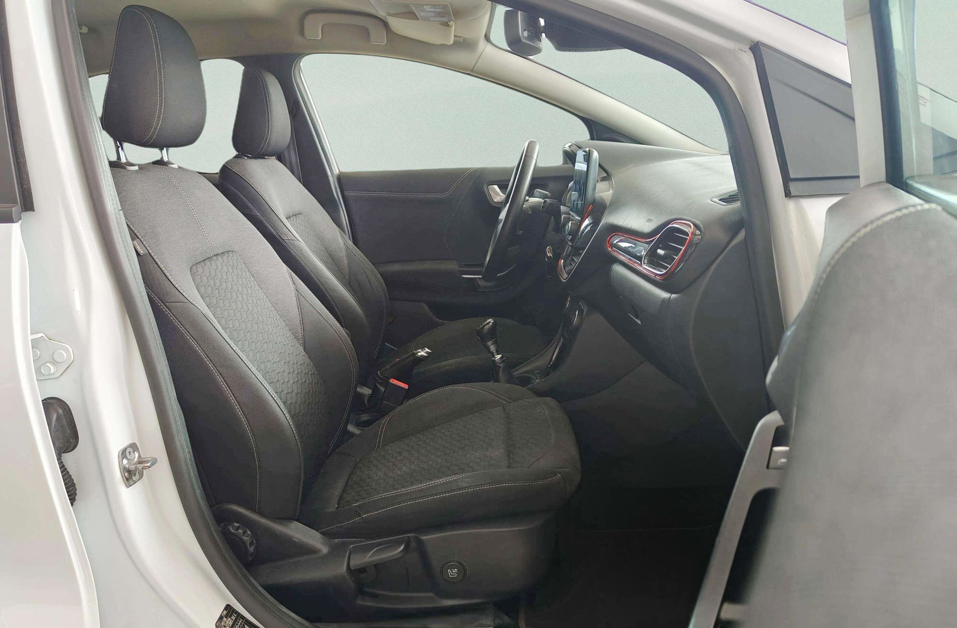 Ford Puma 1.5 EcoBlue Titanium - foto 20