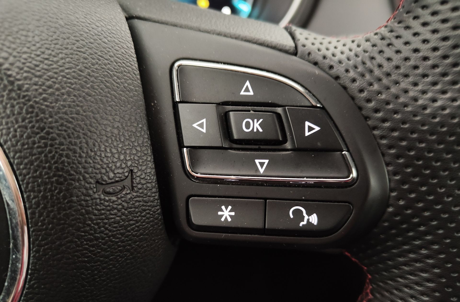 MG HS 1.5 Turbo GDI Comfort DCT - foto 22