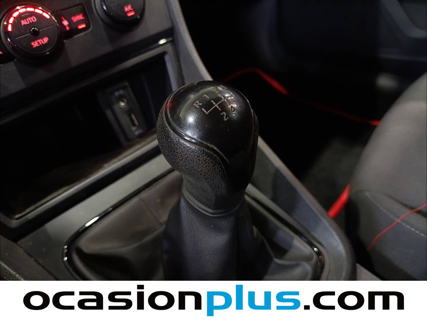 Seat León Seat León ST 1.6 TDI S&S Reference (115 CV) de segunda mano