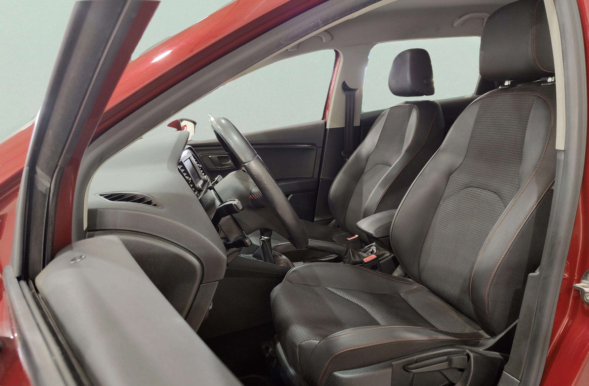 SEAT León ST 2.0 TDI FR - foto 11