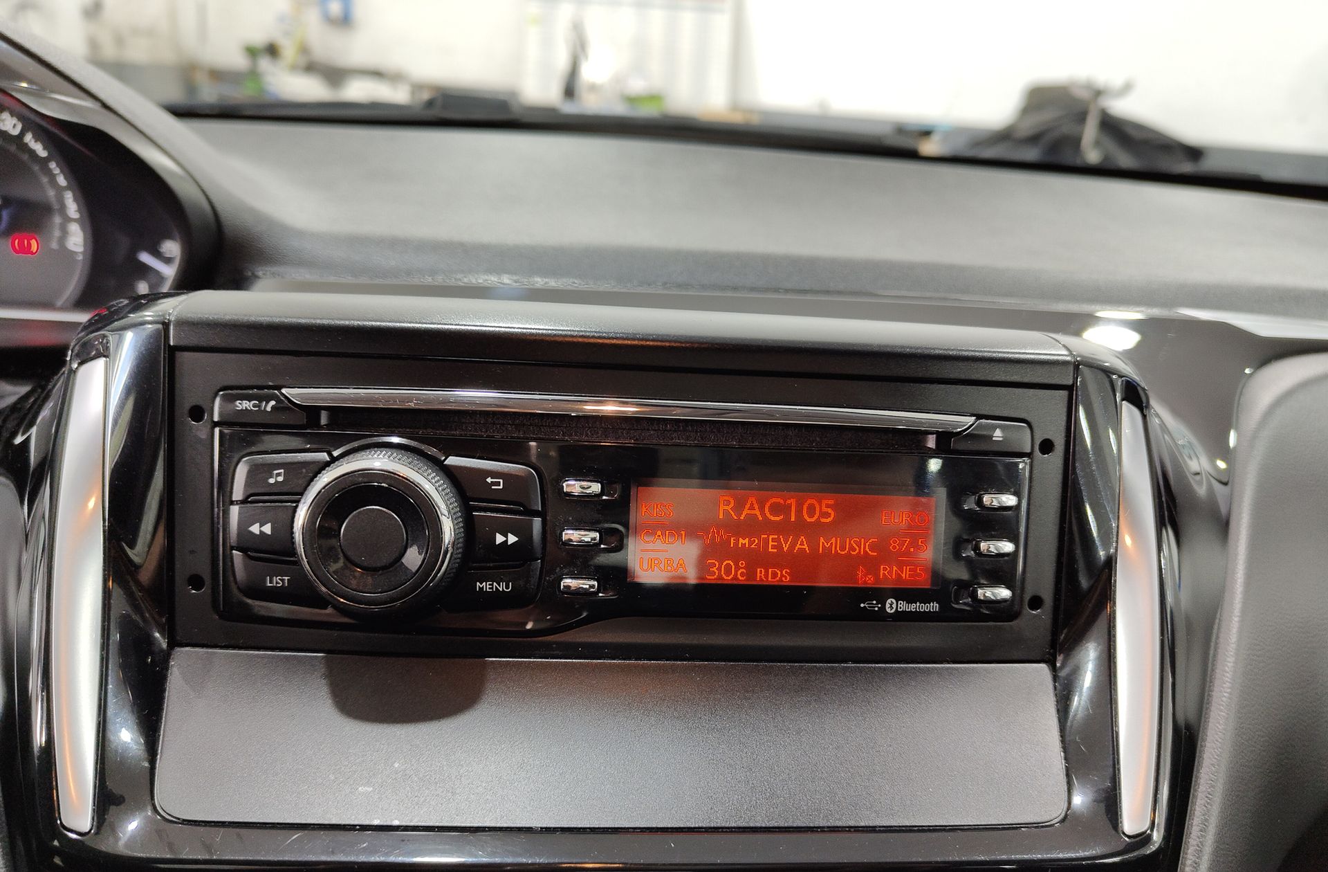 Peugeot 208 1.6 BlueHDi Access - foto 24