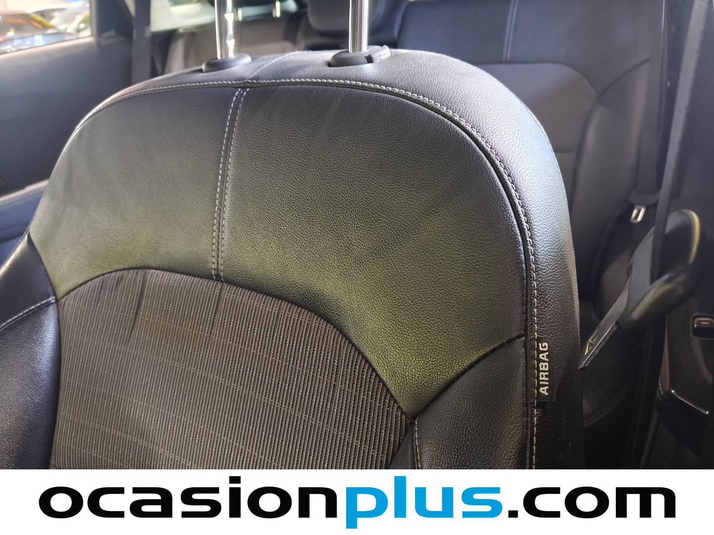 Extras y acabados del KIA Niro Kia Niro 1.6 GDi HEV Híbrido Emotion (141 CV)