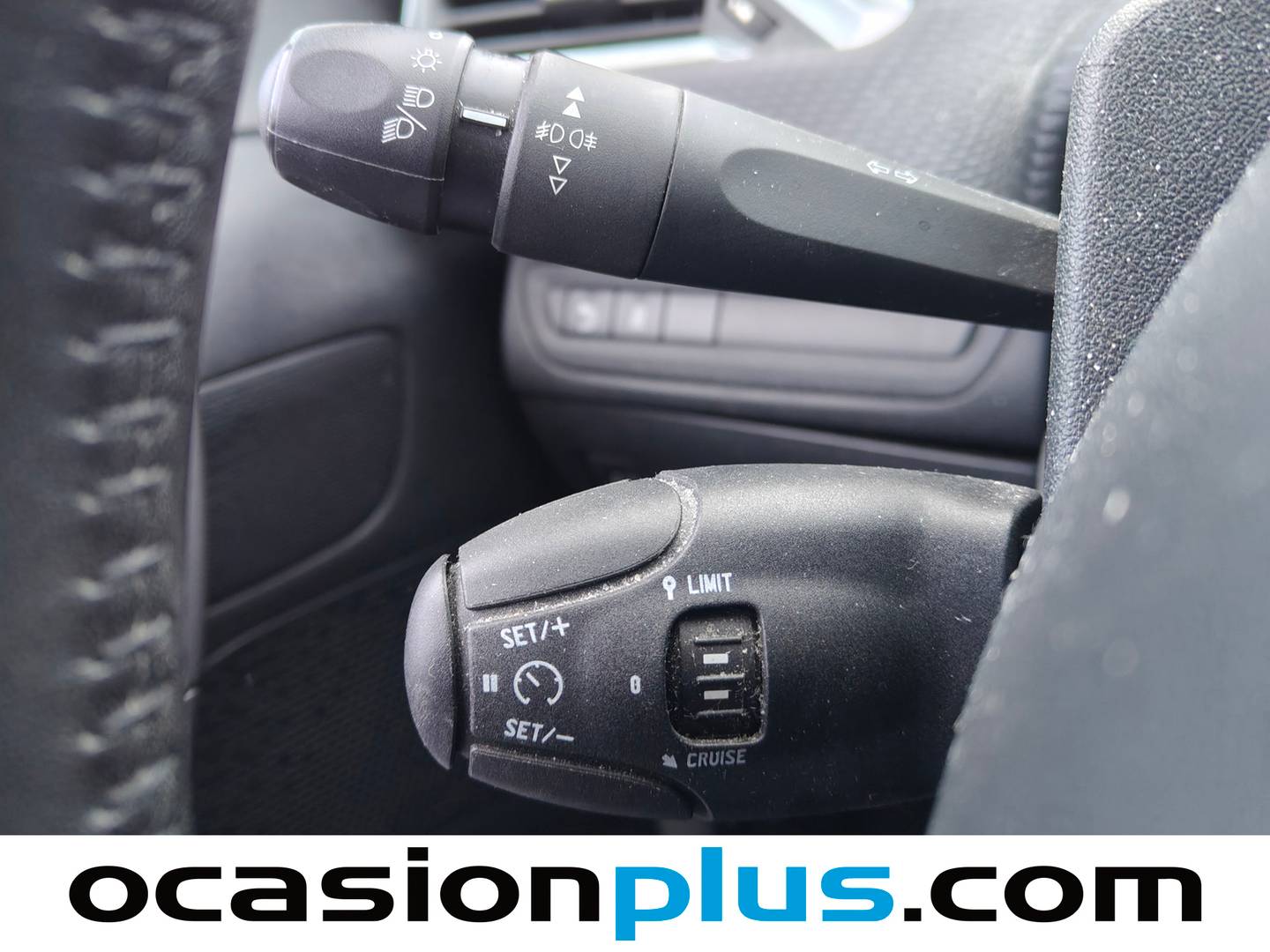 Equipamiento del Peugeot 2008 Peugeot 2008 BlueHDi 100 Style (100 CV)