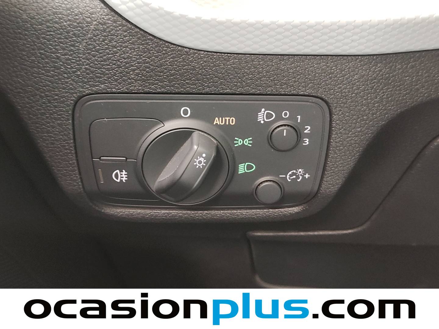 Foto Audi Q2 Audi Q2 design 35 TFSI (150 CV) S tronic