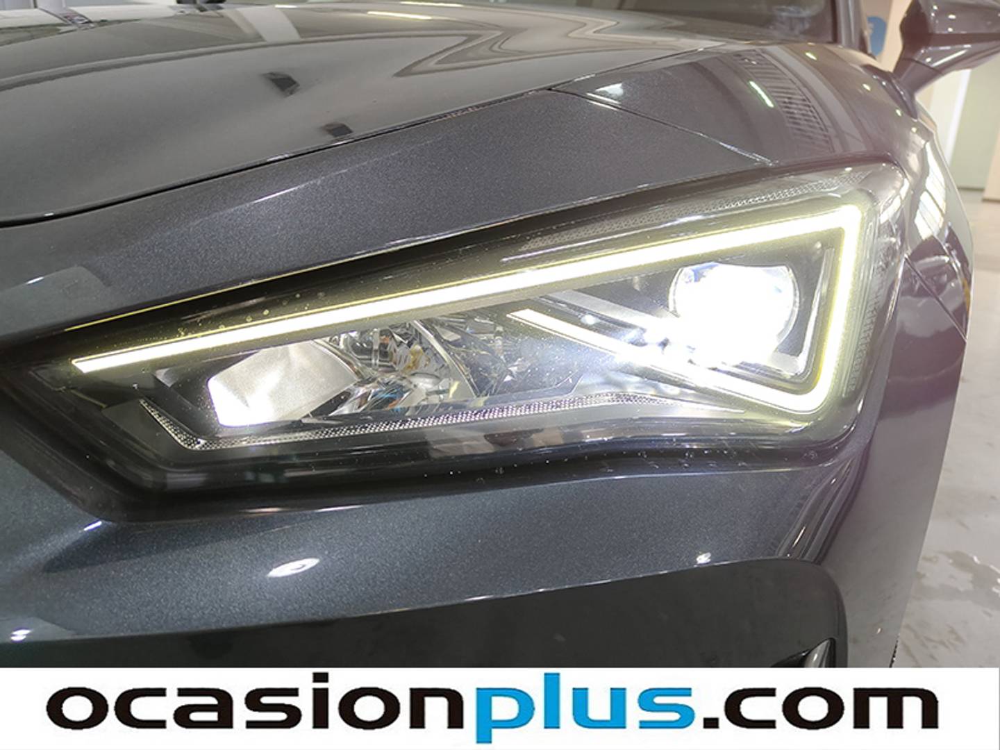 Foto Cupra León CUPRA Leon Sportstourer 2.0 TSI 4Drive DSG (310 CV)