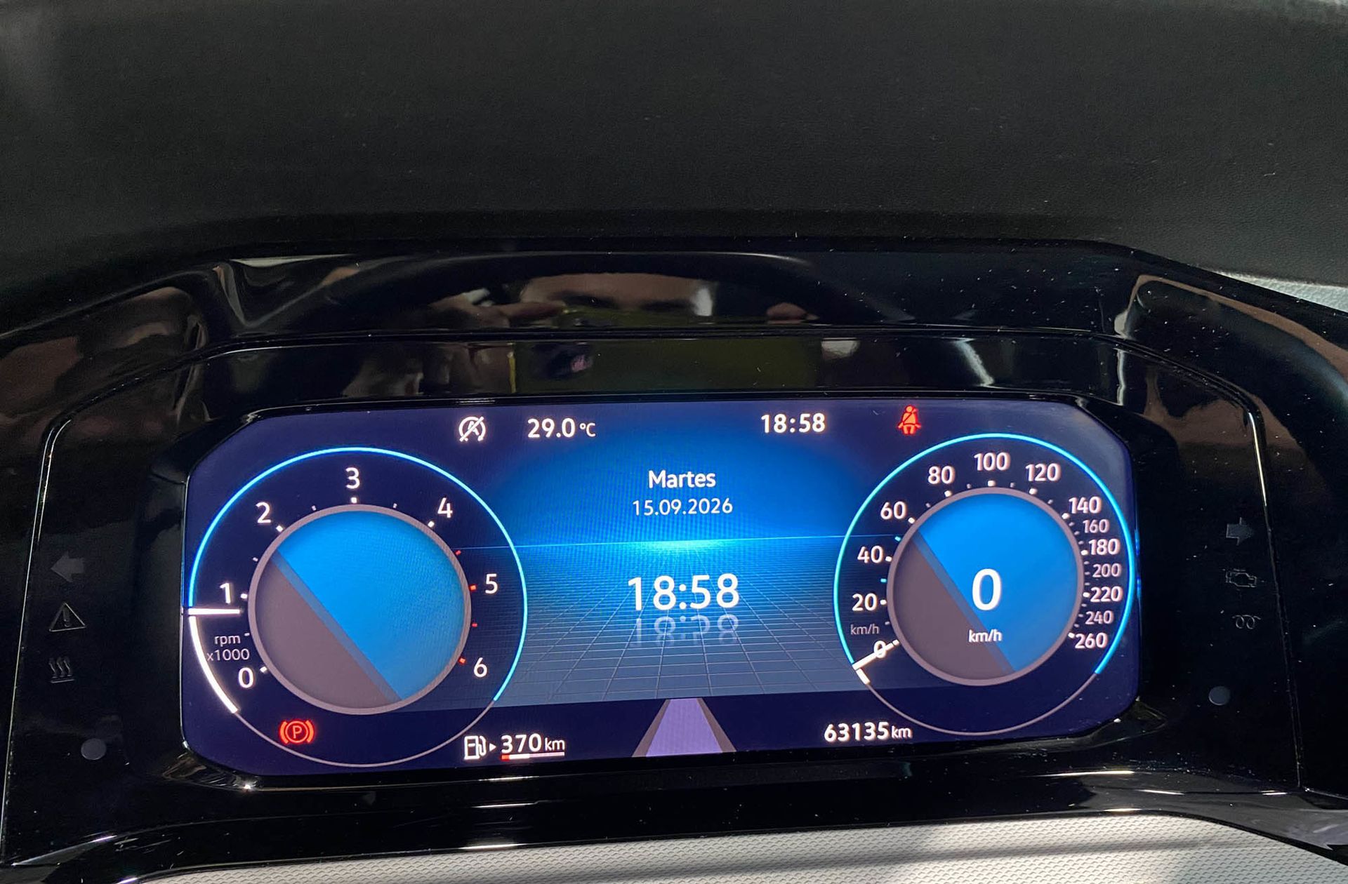Volkswagen Golf 2.0 TDI - foto 23