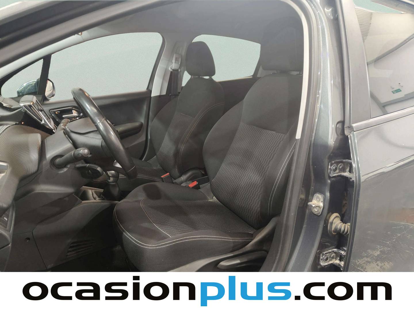 Foto asientos delanteros Peugeot 208 Peugeot 208 Style BlueHDi (75 CV)