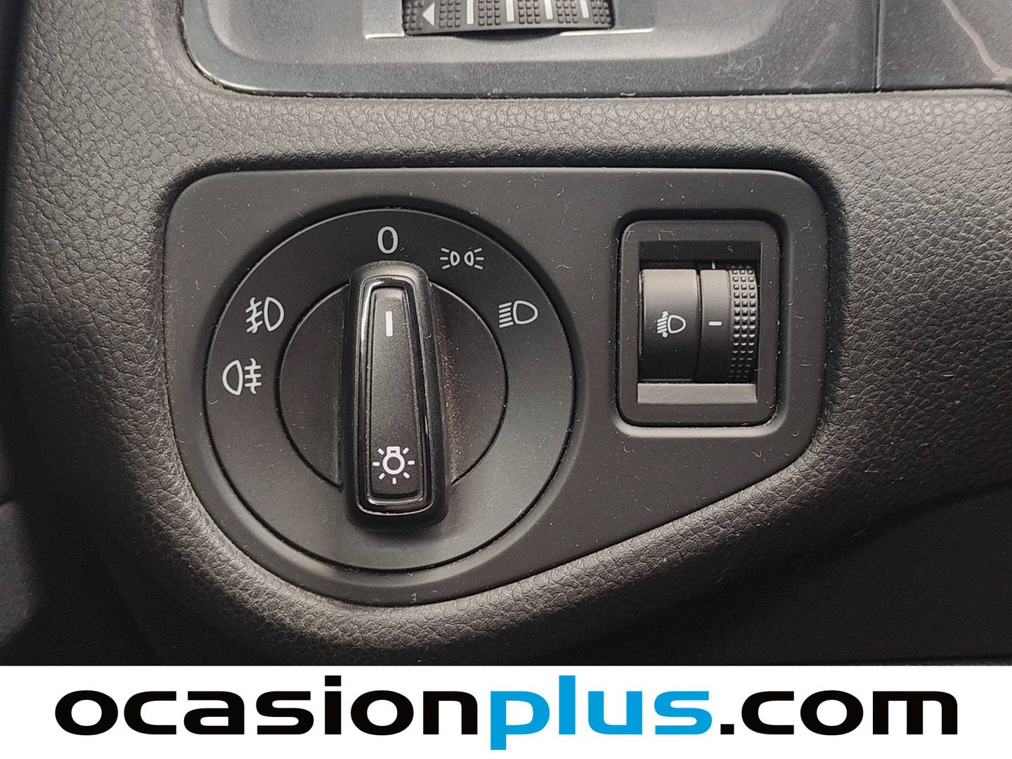 Volkswagen Golf Volkswagen Golf Business & Navi 1.6 TDI (115 CV) DSG de segunda mano