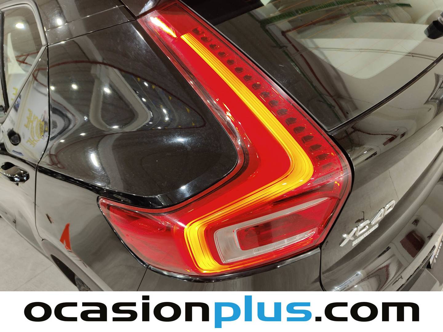 Paquetes del Volvo XC40 Volvo XC40 T4 Momentum Auto (190 CV)