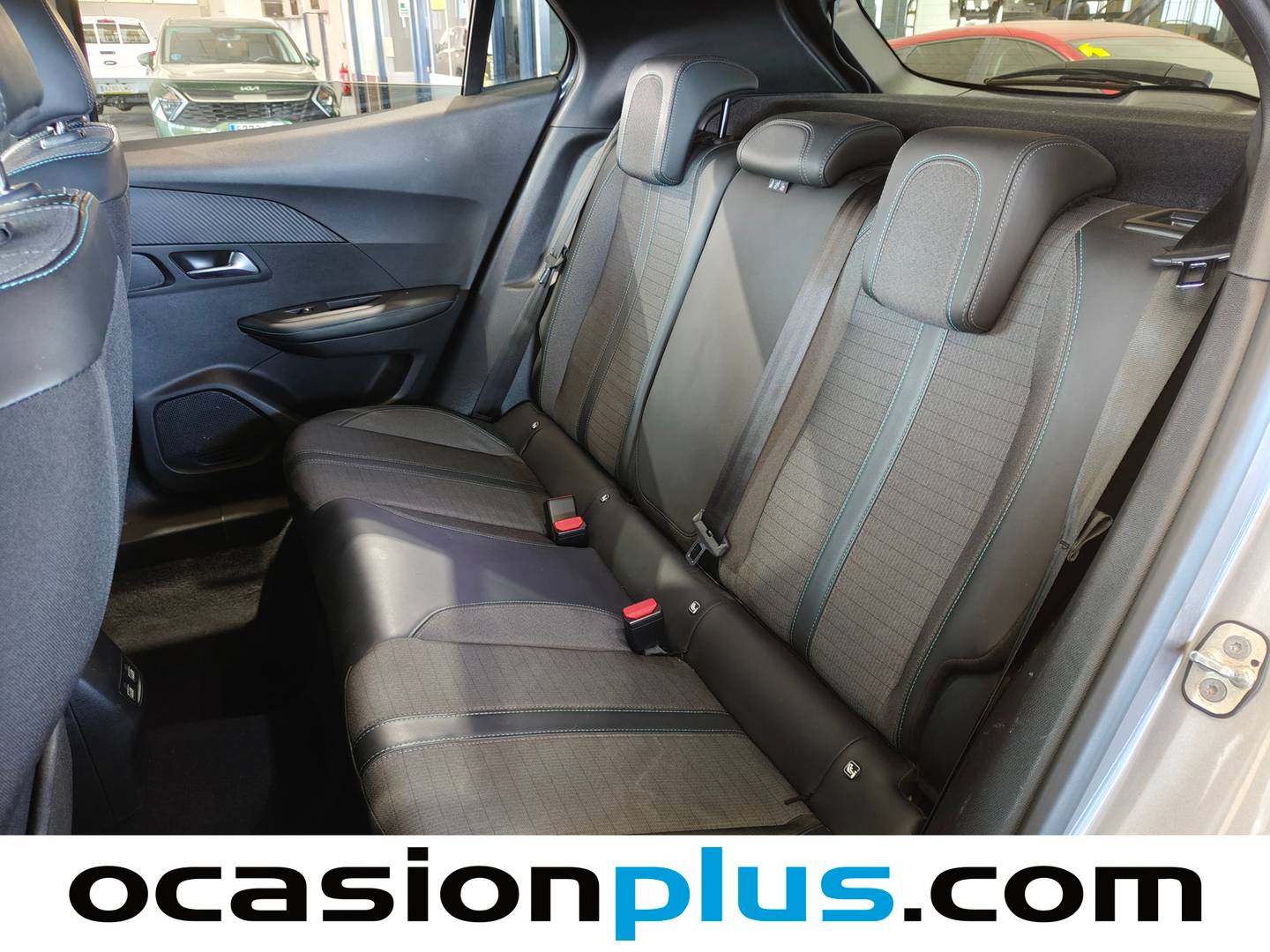 Foto asientos traseros Peugeot 2008 Peugeot 2008 PureTech 100 S&S Allure Pack (100 CV)
