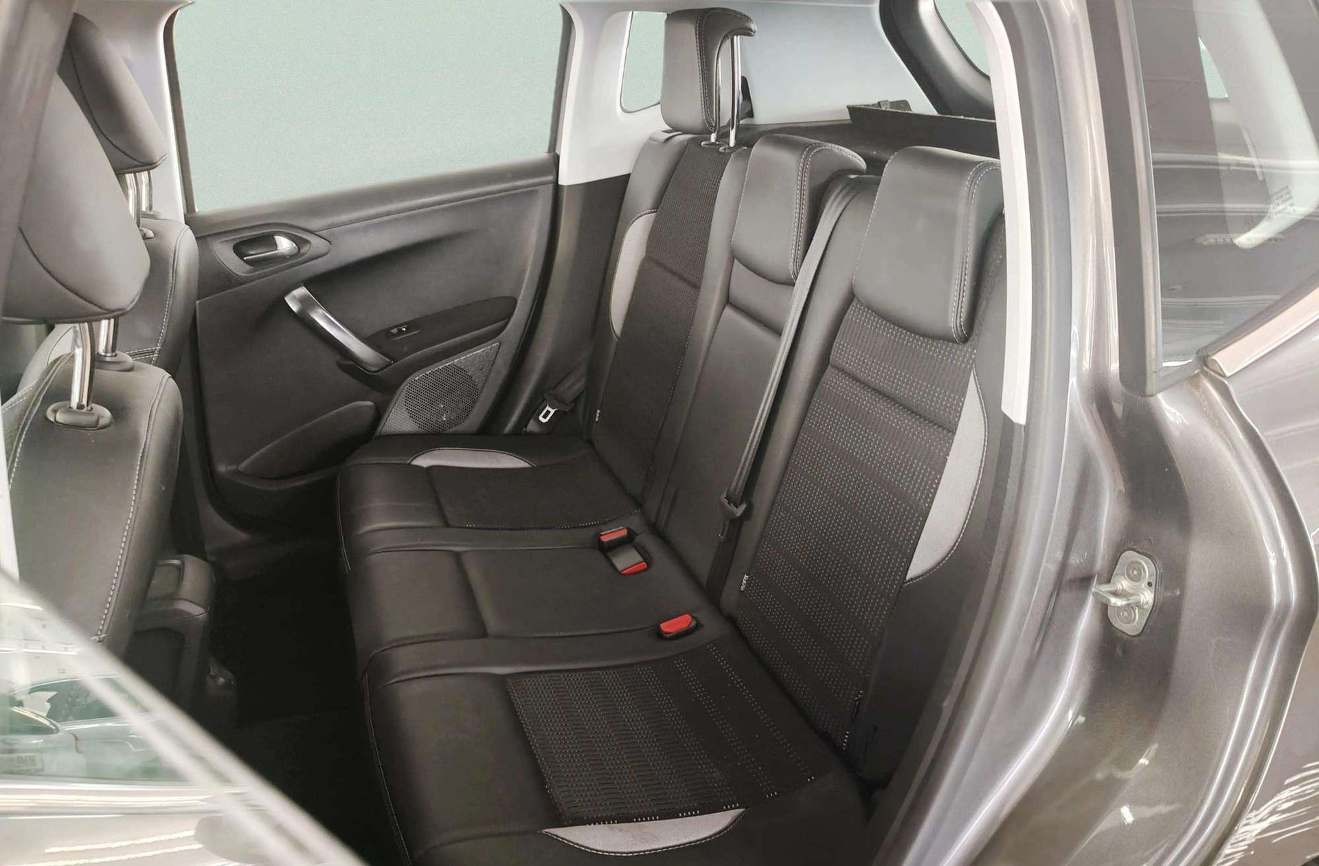 Peugeot 2008 BlueHDi 120 Allure - foto 10